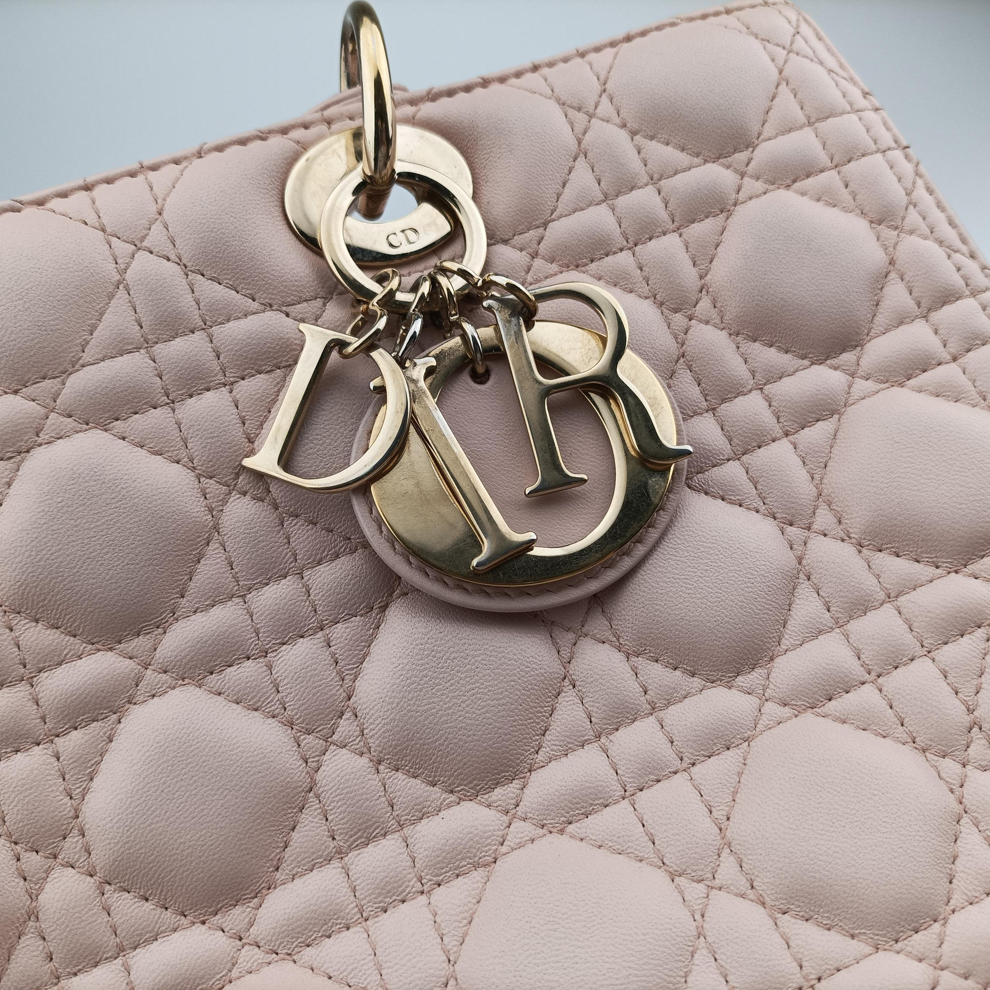 Secondhand Christian Dior Lady Dior Pink lambskin  shoulderbag | stylenewstar
