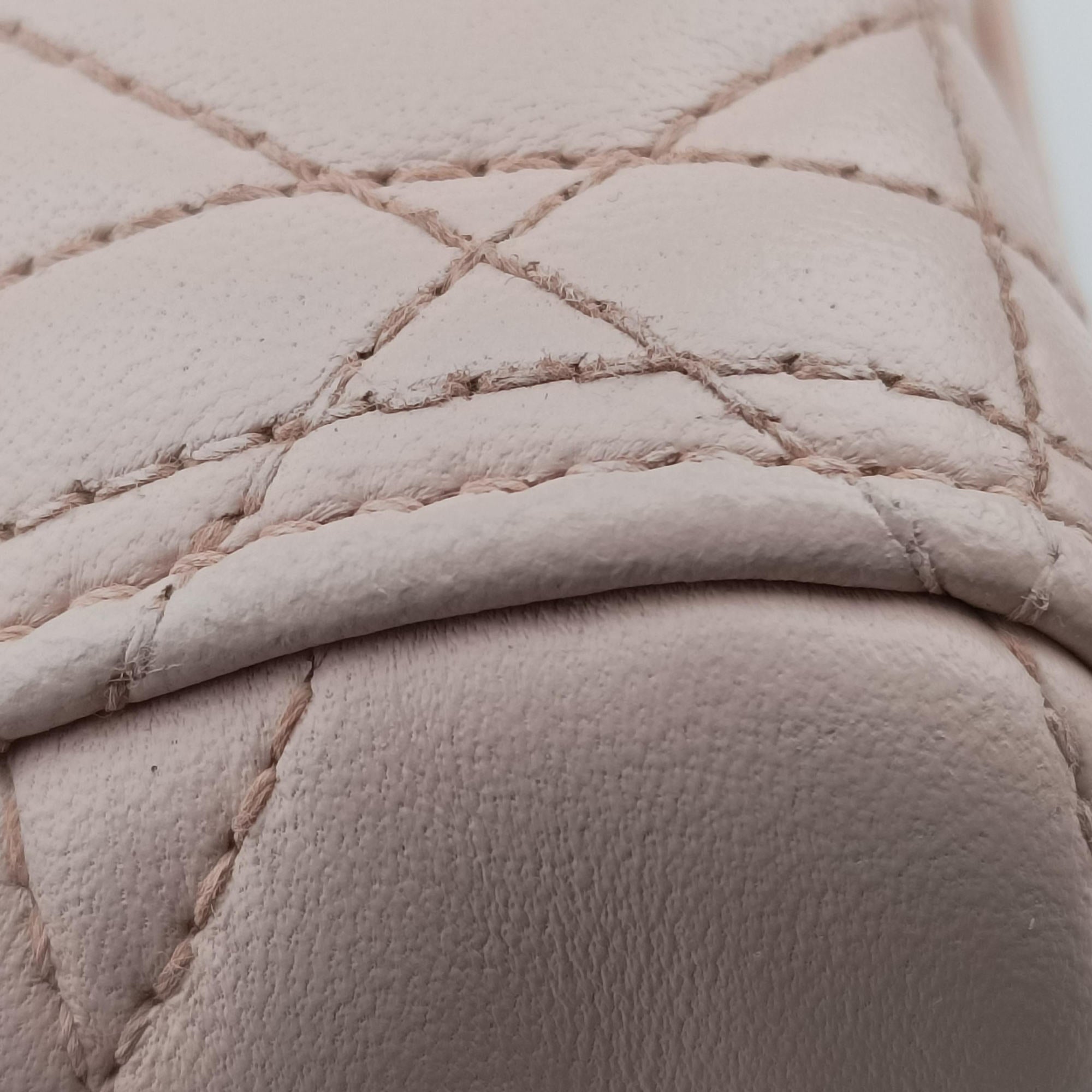 Secondhand Christian Dior Lady Dior Pink lambskin  shoulderbag | stylenewstar