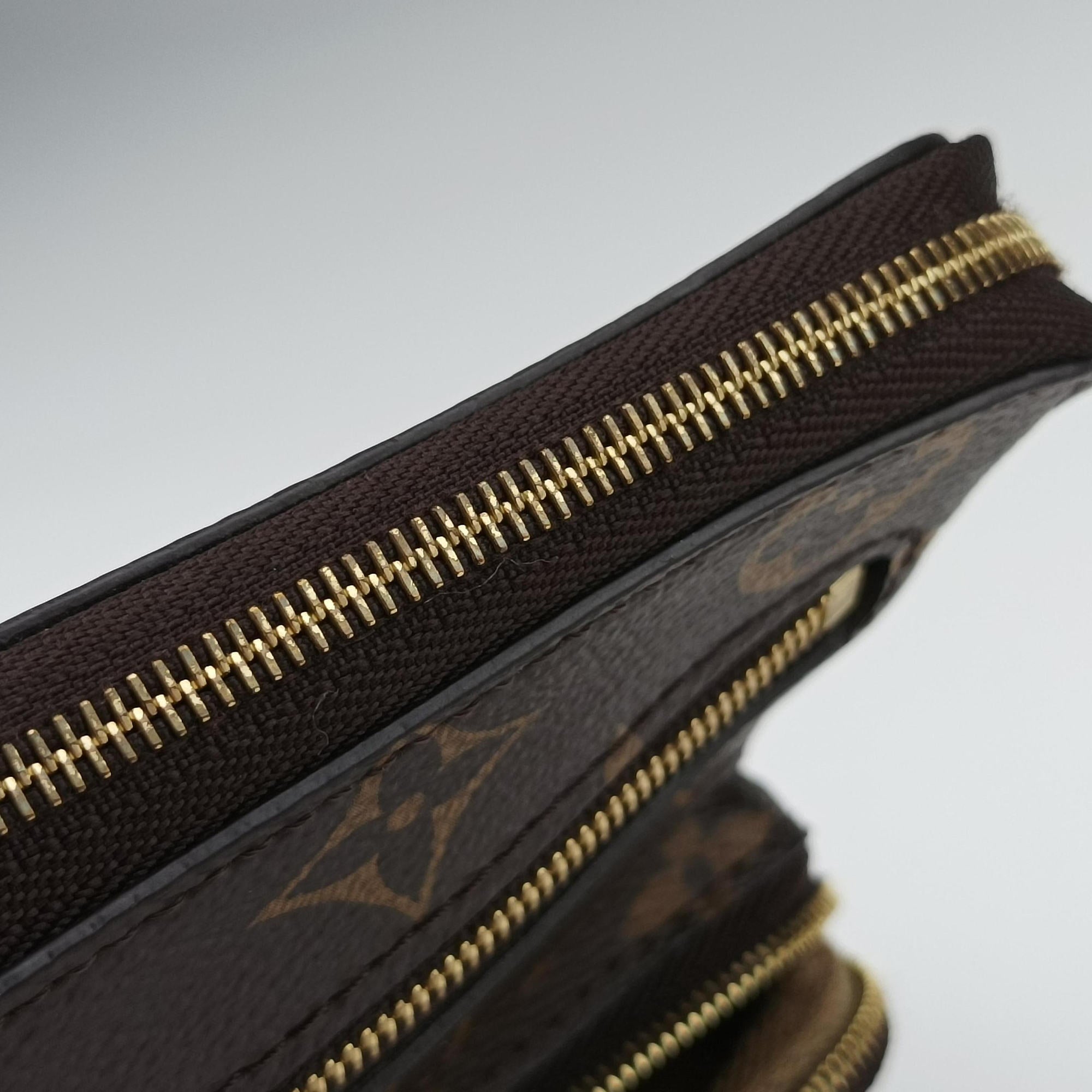 Secondhand Louis Vuitton Utility Phone Sleeve Brown Monogram Canvas M80746 shoulderbag | stylenewstar