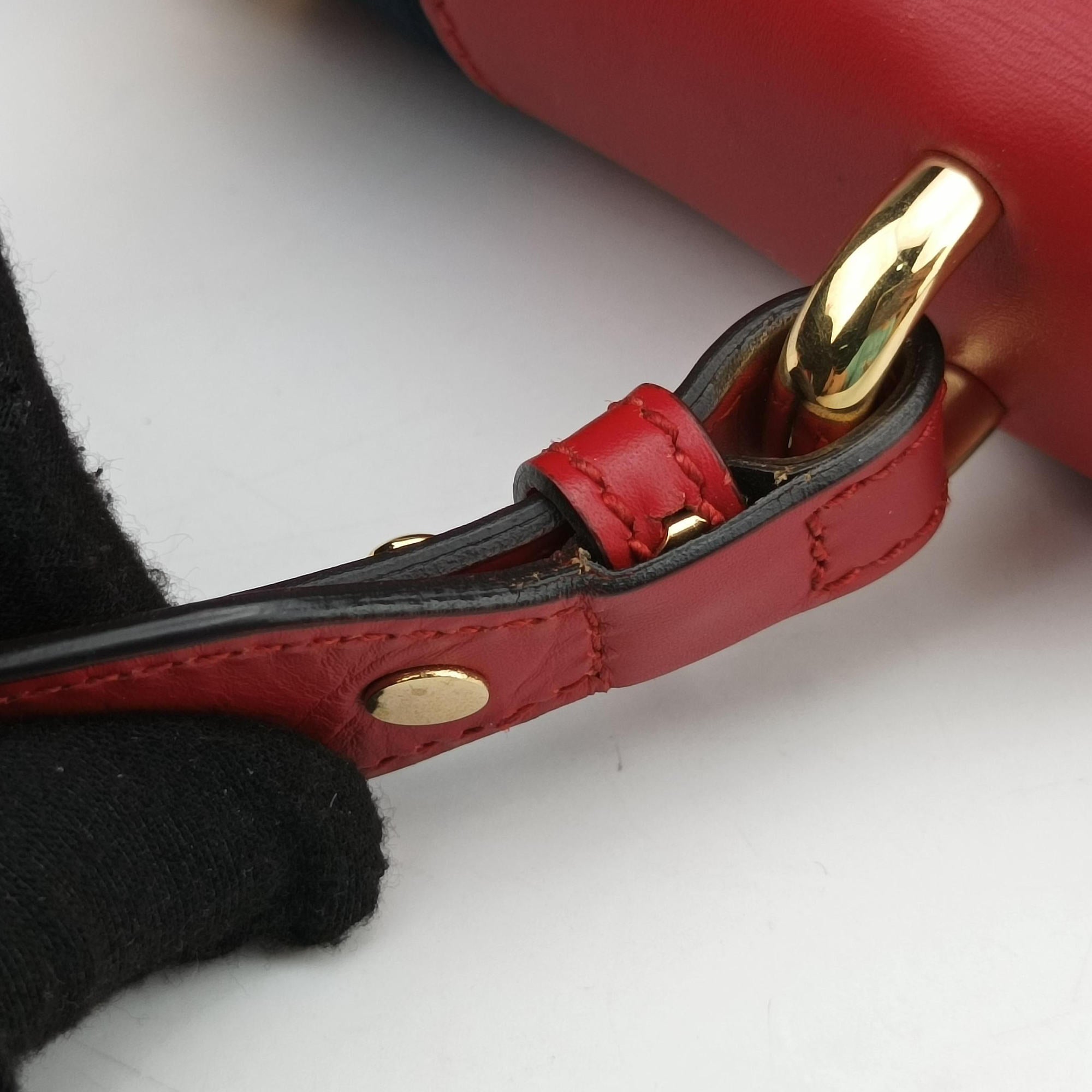 Vintage Gucci Sylvie Red×navy Leather 421882 shoulderbag | stylenewstar