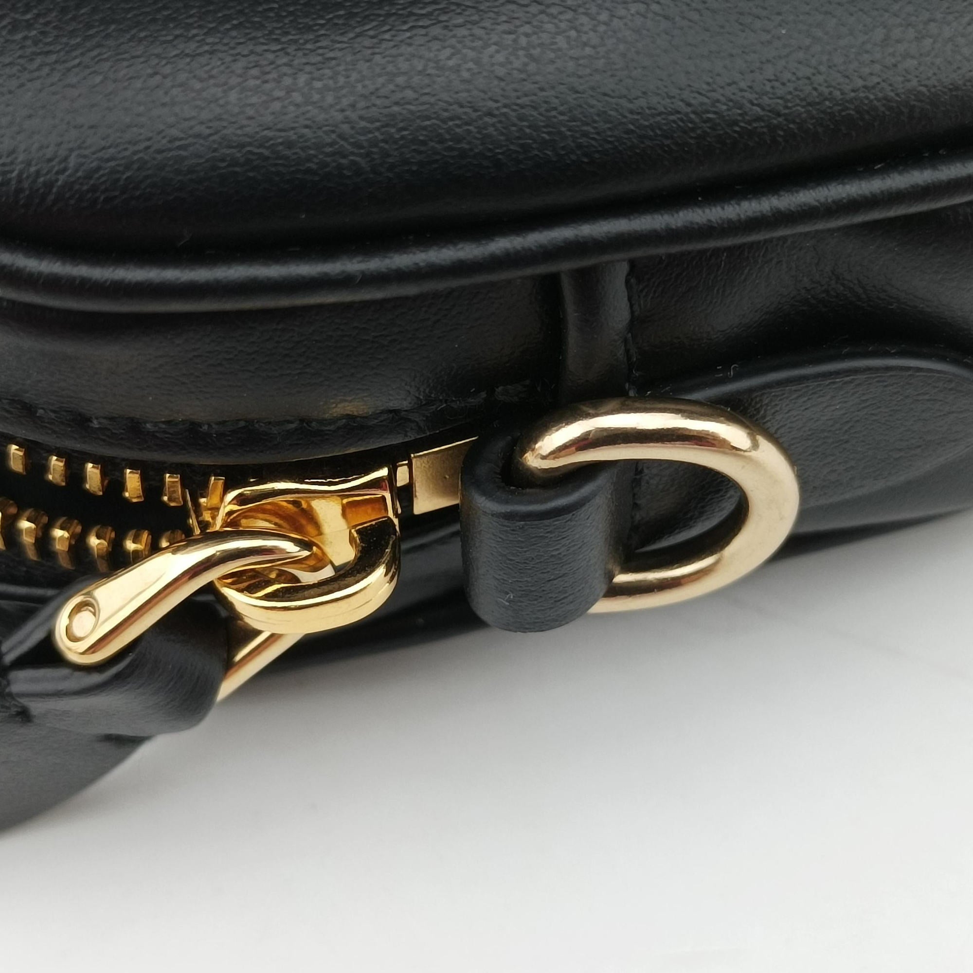Pre-owned Miu Miu Logo belt Black leather  bum bag/waist bag | stylenewstar