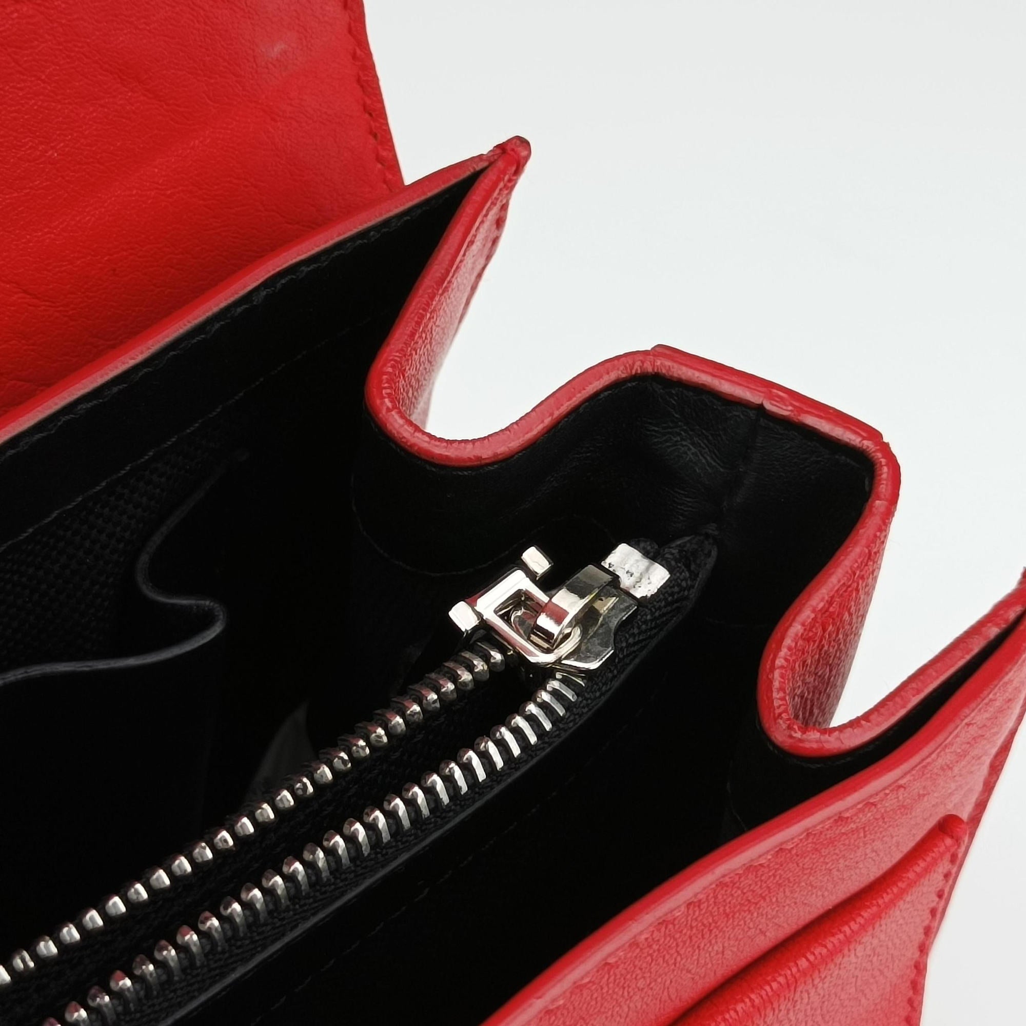 Pre-owned VERSACE Versace Borsa Stardvst Red leather  shoulderbag | stylenewstar