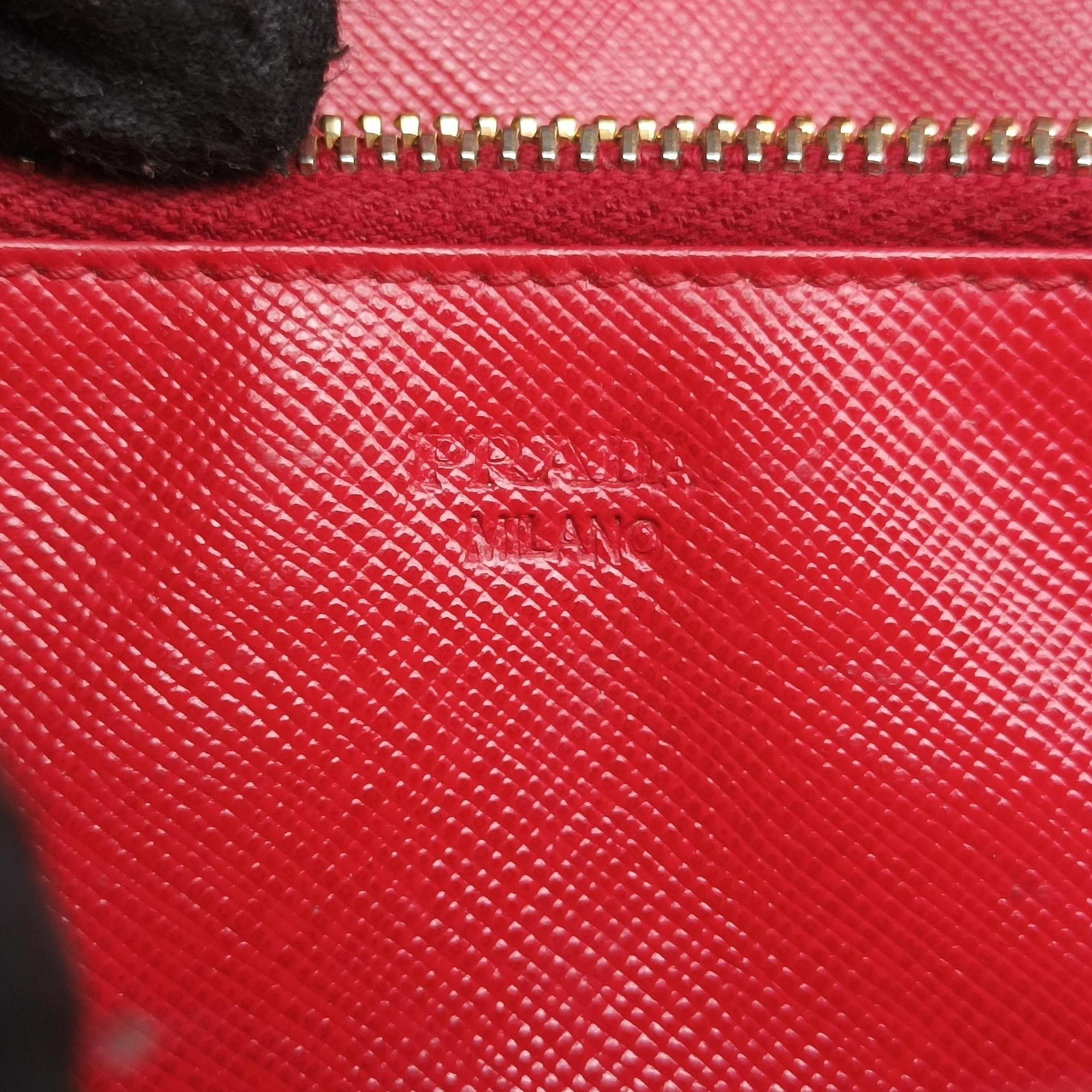 Vintage Prada Metal Wallet on Chain Cornflower Clutch Red Saffiano Leather 1MT290 shoulderbag | stylenewstar