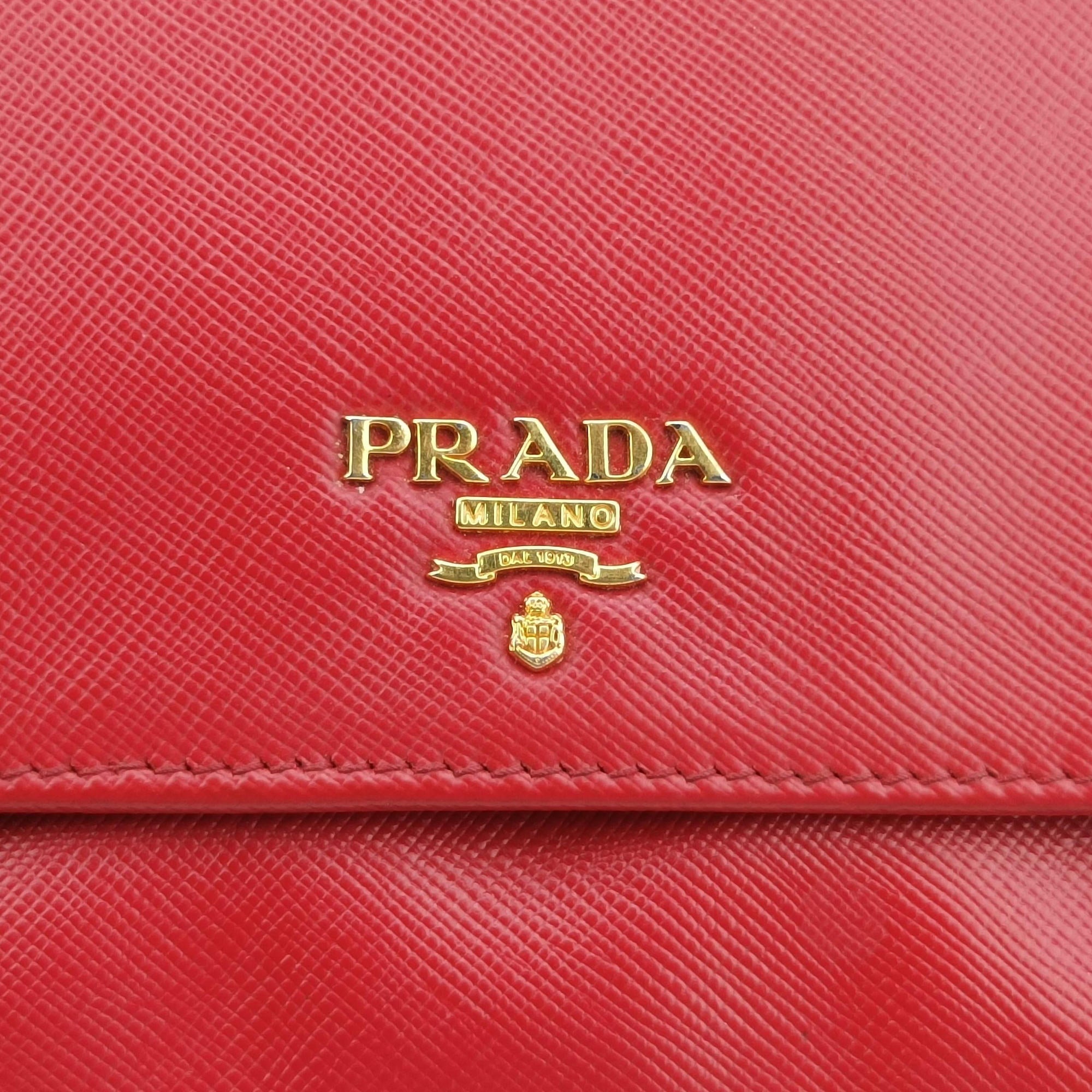 Vintage Prada Metal Wallet on Chain Cornflower Clutch Red Saffiano Leather 1MT290 shoulderbag | stylenewstar