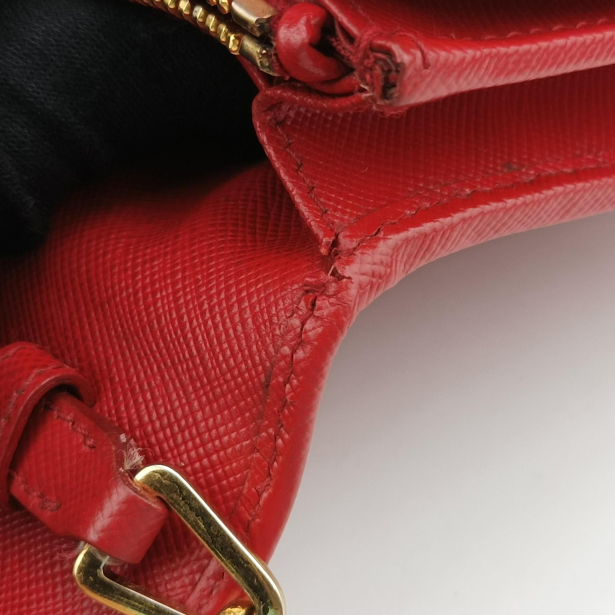 Vintage Prada Metal Wallet on Chain Cornflower Clutch Red Saffiano Leather 1MT290 shoulderbag | stylenewstar