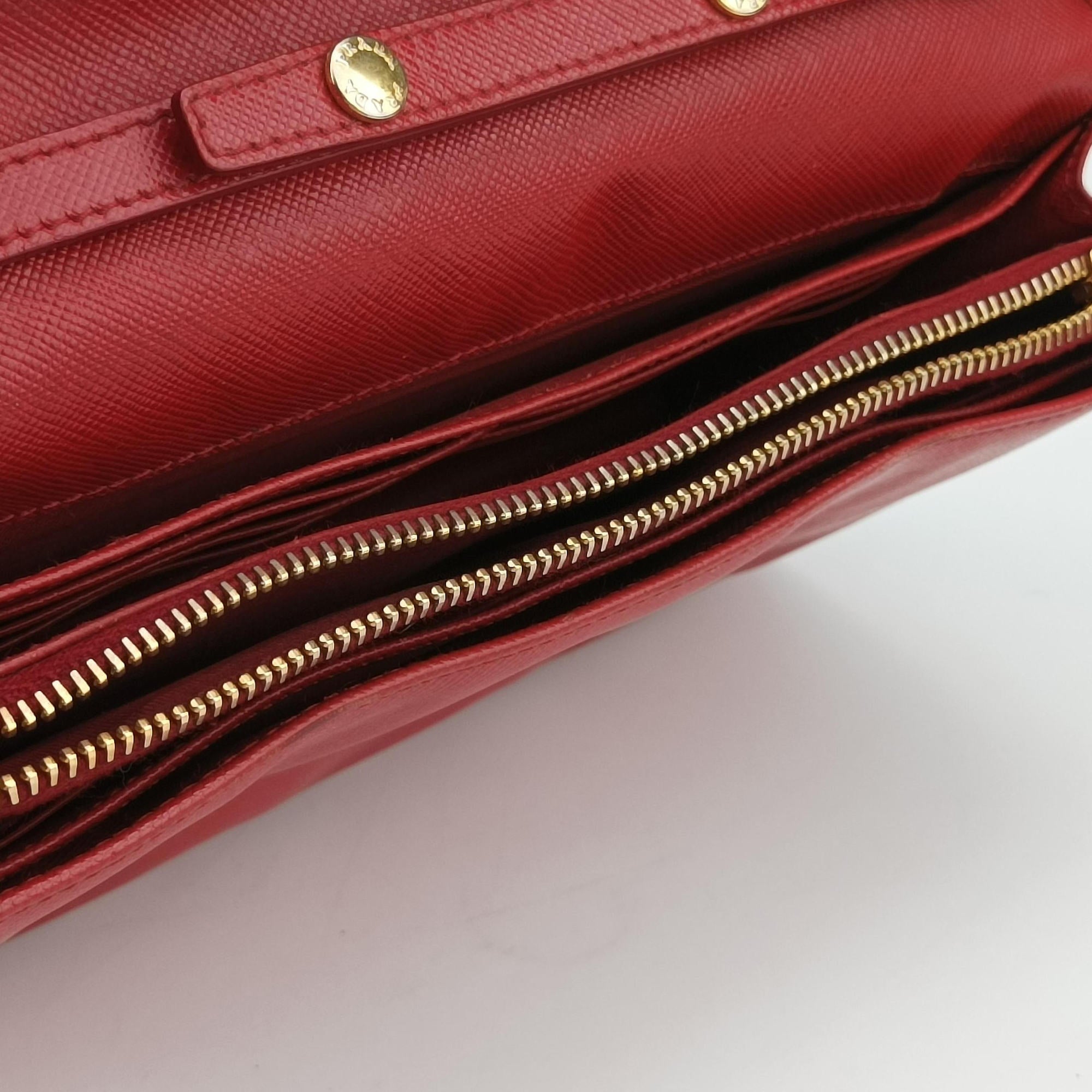 Vintage Prada Metal Wallet on Chain Cornflower Clutch Red Saffiano Leather 1MT290 shoulderbag | stylenewstar