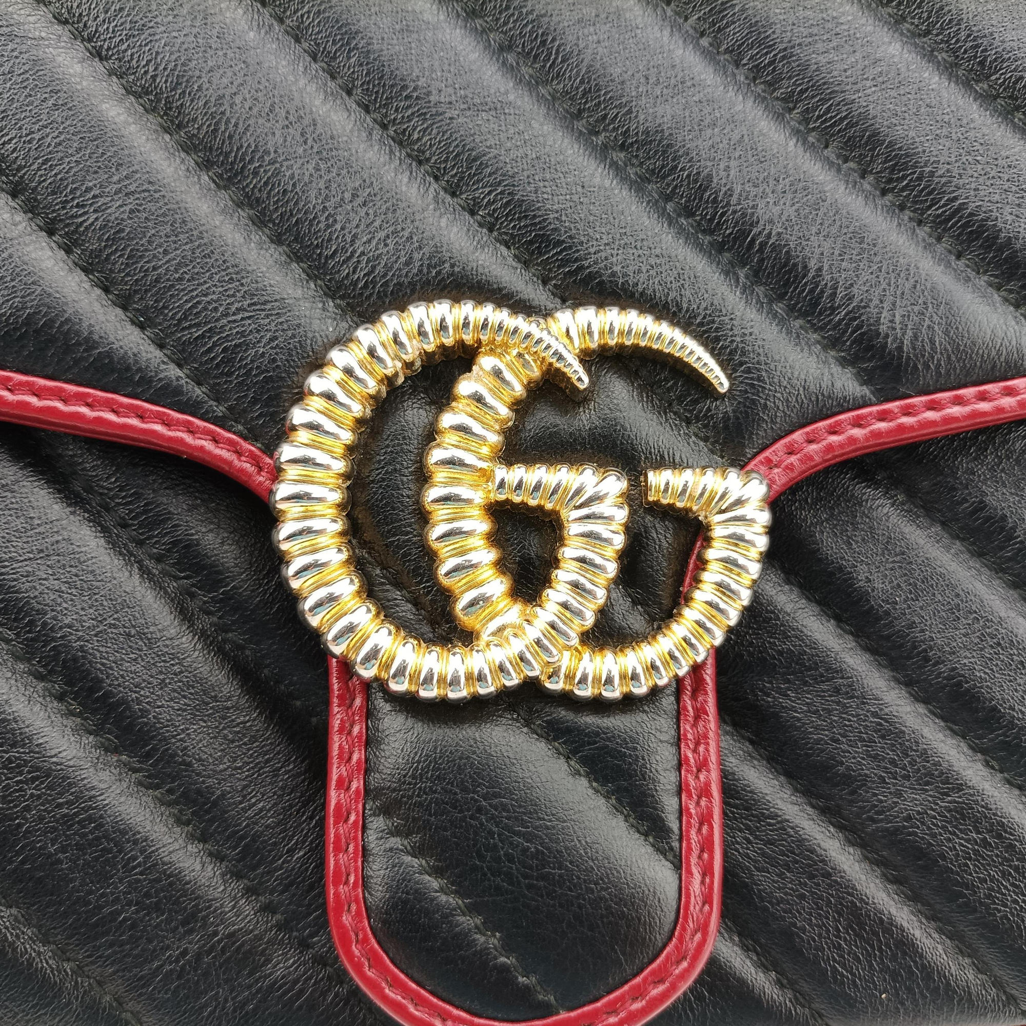 Pre-owned Gucci GG Marmont Black×red Leather 443497 shoulderbag | stylenewstar