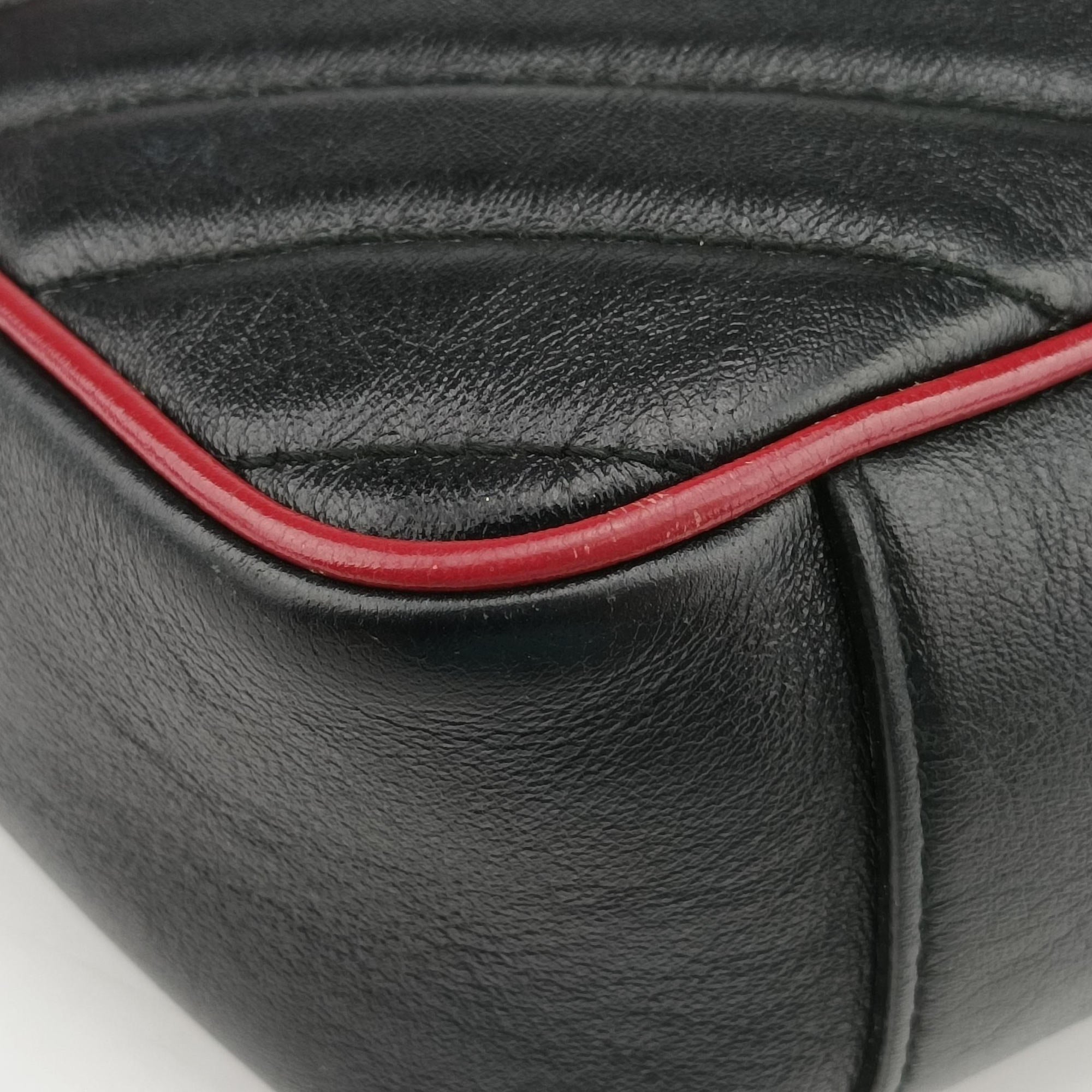 Pre-owned Gucci GG Marmont Black×red Leather 443497 shoulderbag | stylenewstar