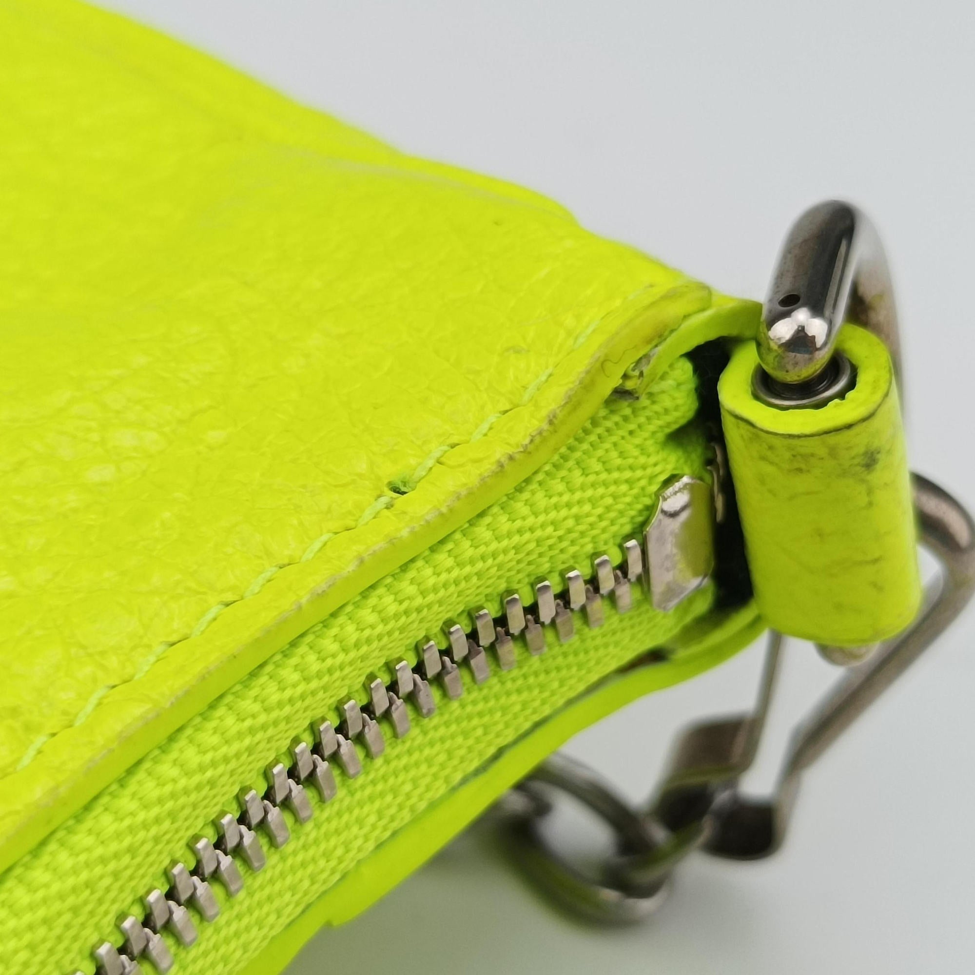 Pre-owned Balenciaga Le Cagole YellowGreen lambskin  shoulderbag | stylenewstar