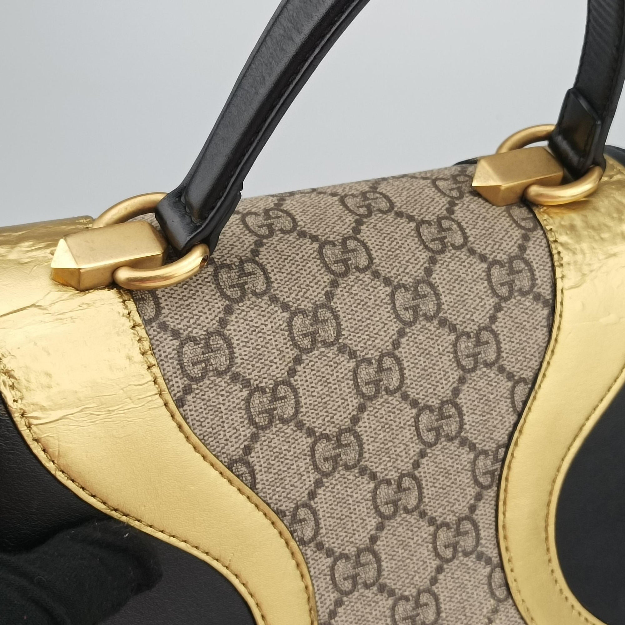 Pre-owned Gucci Osiride GG Supreme beige×Black×Golden PVC coated canvas×Leather 497996 shoulderbag | stylenewstar