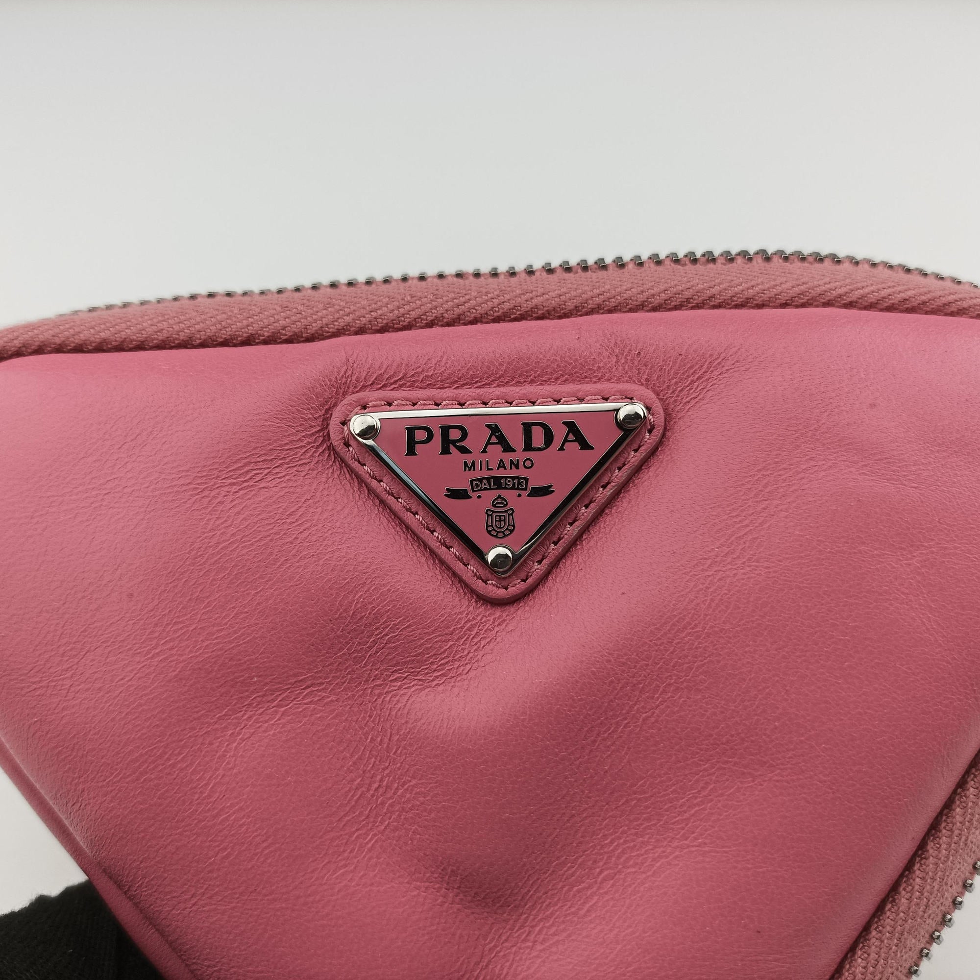 Pre-owned Prada Triangle mini Pink Leather 1NR015 shoulderbag | stylenewstar