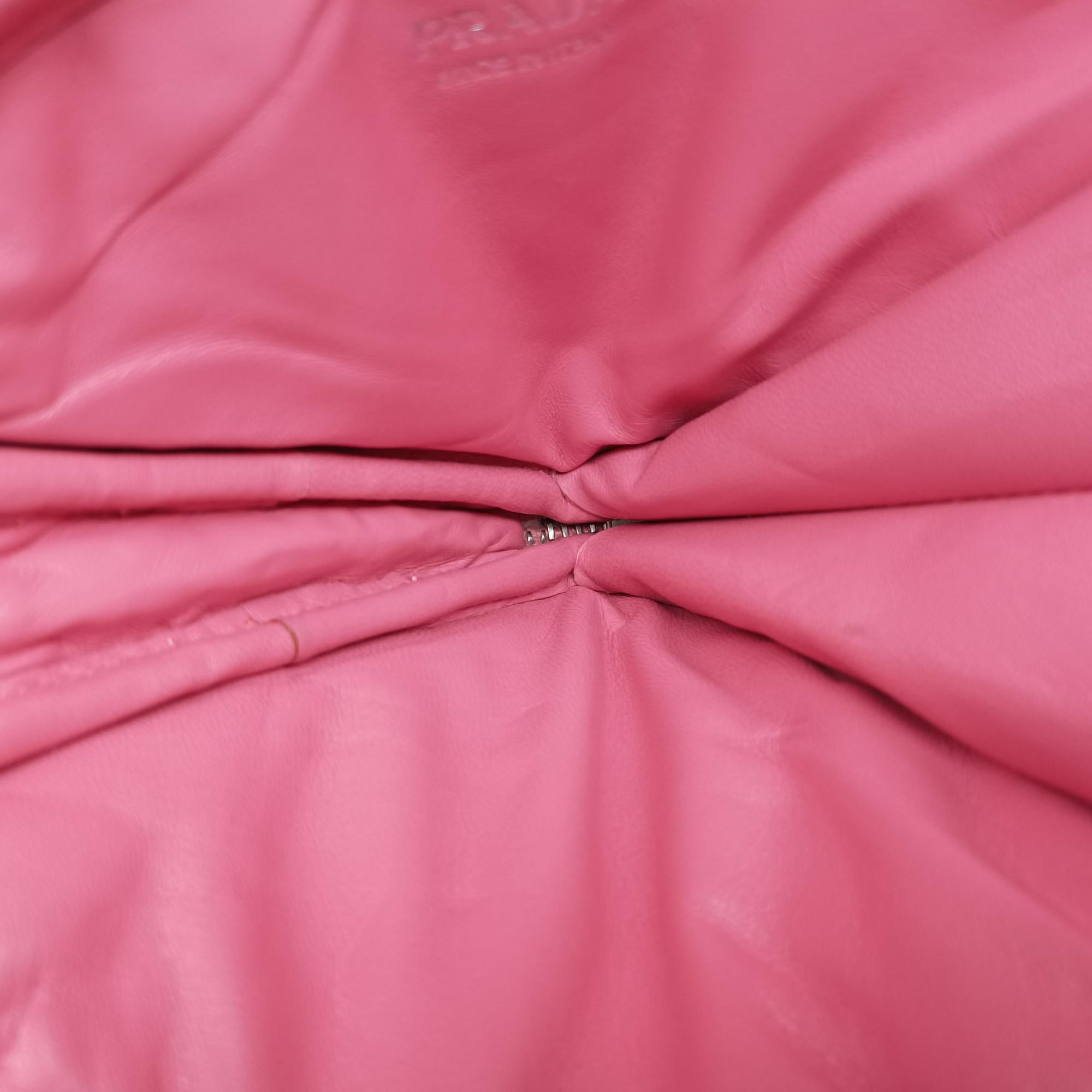 Pre-owned Prada Triangle mini Pink Leather 1NR015 shoulderbag | stylenewstar
