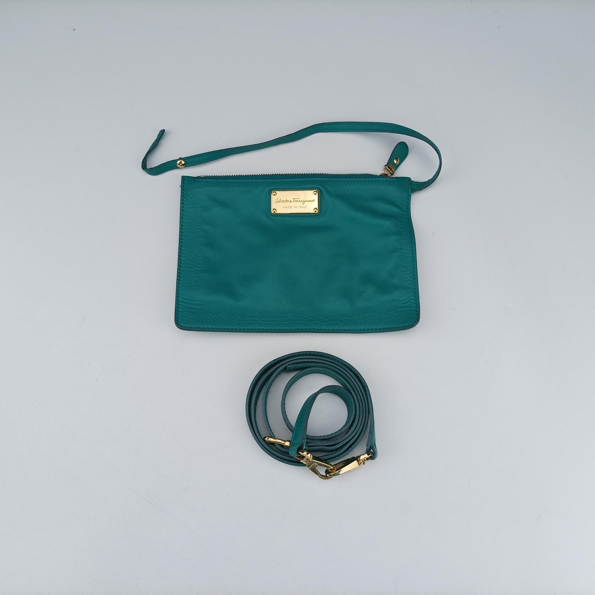 Pre-owned Ferragamo Sookie Blue Leather  shoulderbag | stylenewstar