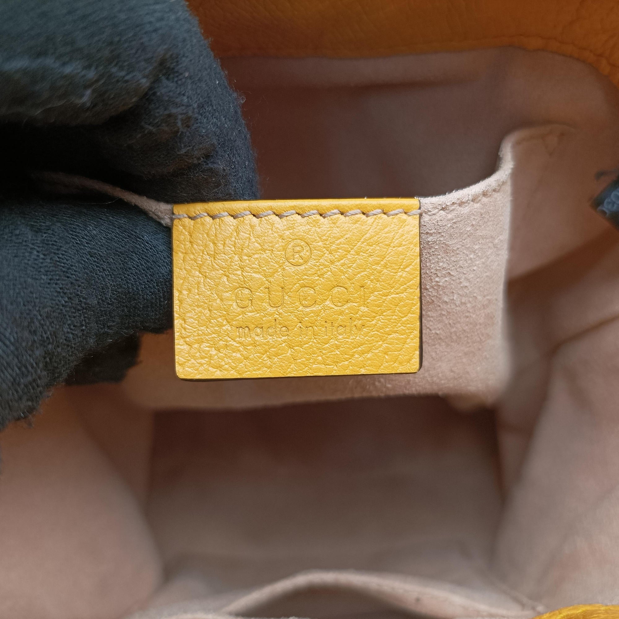 Secondhand Gucci Ophidia Yellow × Beige × Multicolor PVC coated canvas×Leather 550621 shoulderbag | stylenewstar