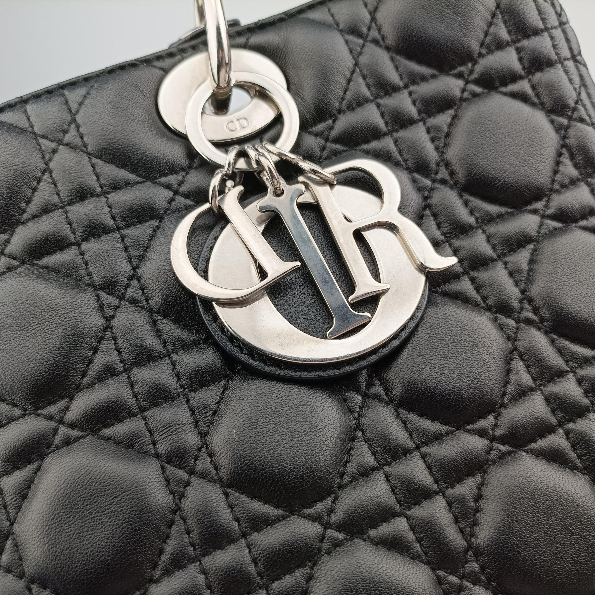 Pre-owned Christian Dior Lady Dior Black lambskin  shoulderbag | stylenewstar