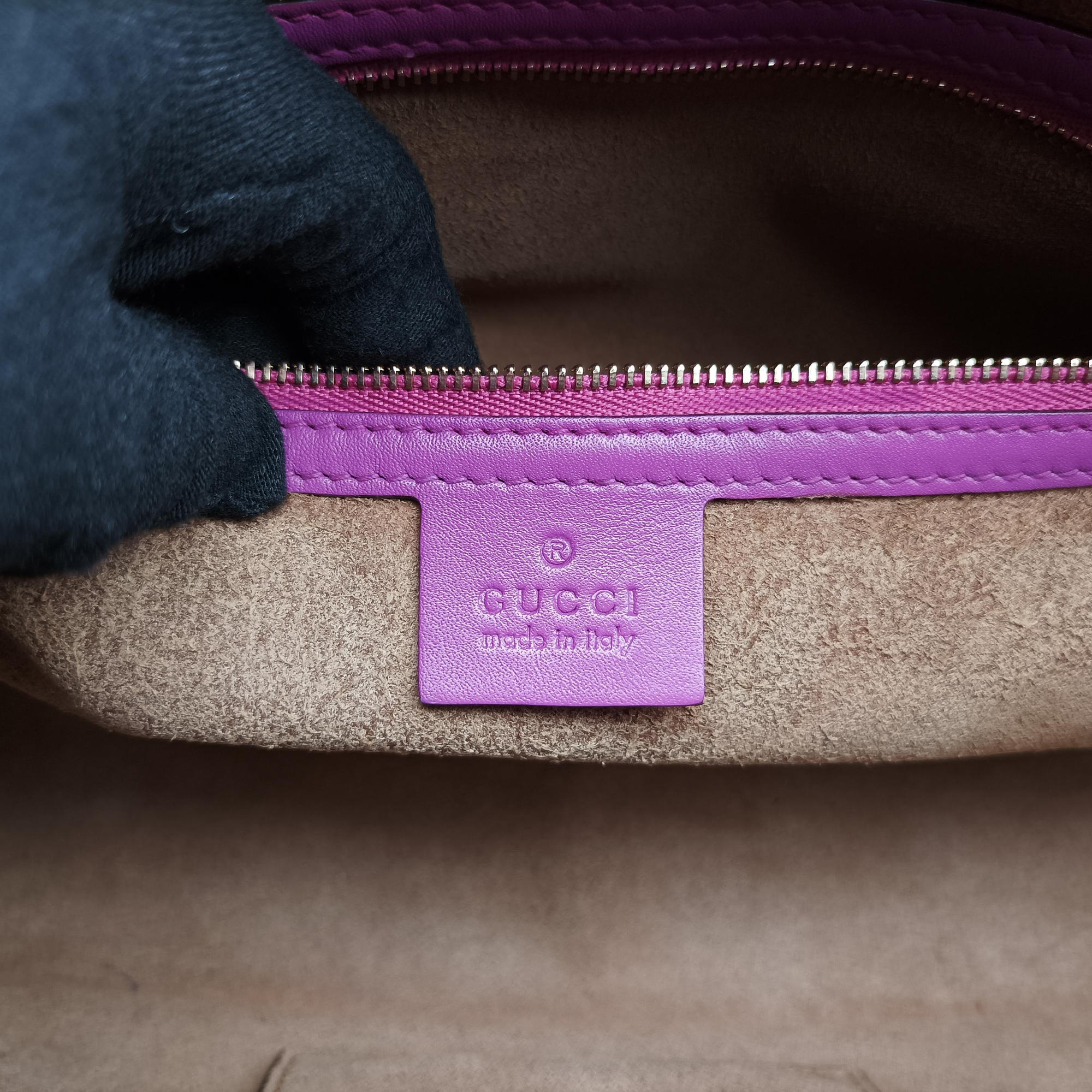 Pre-owned Gucci GG SUPREME Beige×Pink×Red PVC coated canvas×Leather 409534 handbag | stylenewstar