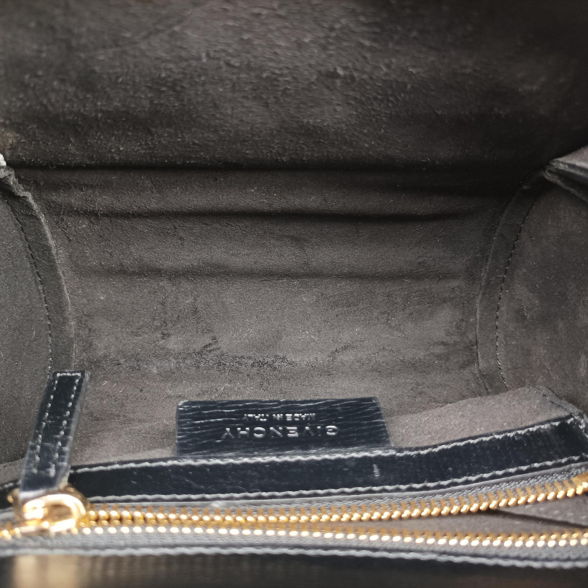 Pre-owned Givenchy Pandora Black Leather  shoulderbag | stylenewstar