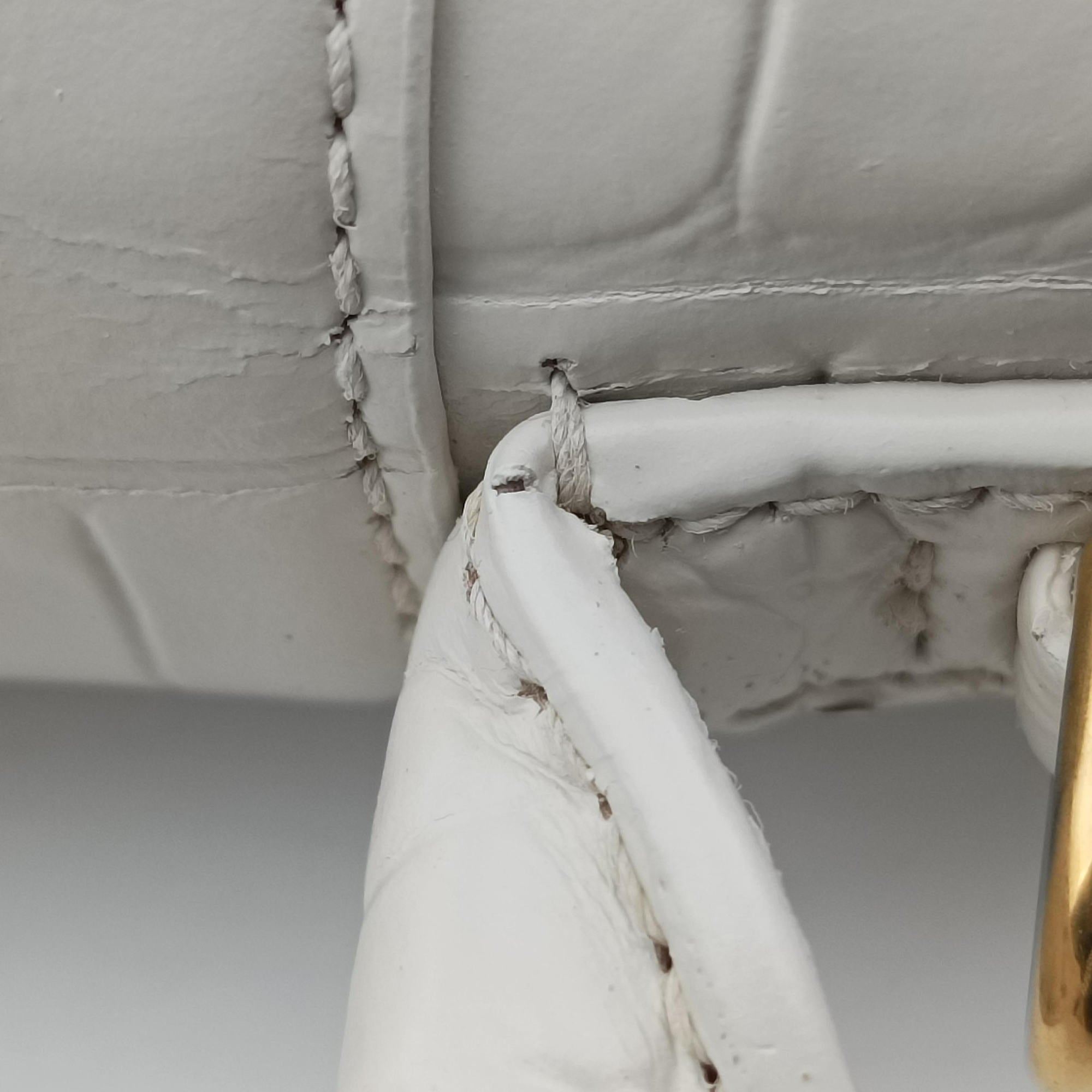 Pre-owned Balenciaga Hourglass mini White leather  shoulderbag | stylenewstar