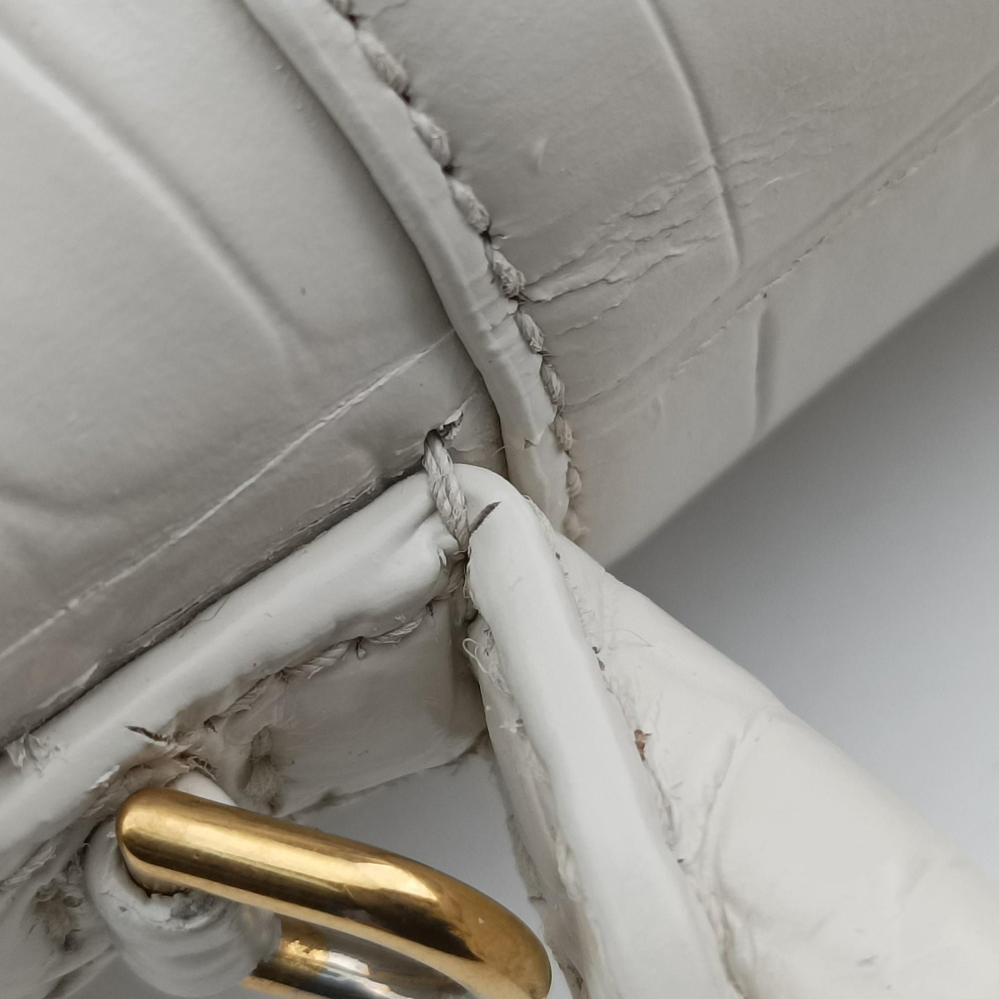 Pre-owned Balenciaga Hourglass mini White leather  shoulderbag | stylenewstar