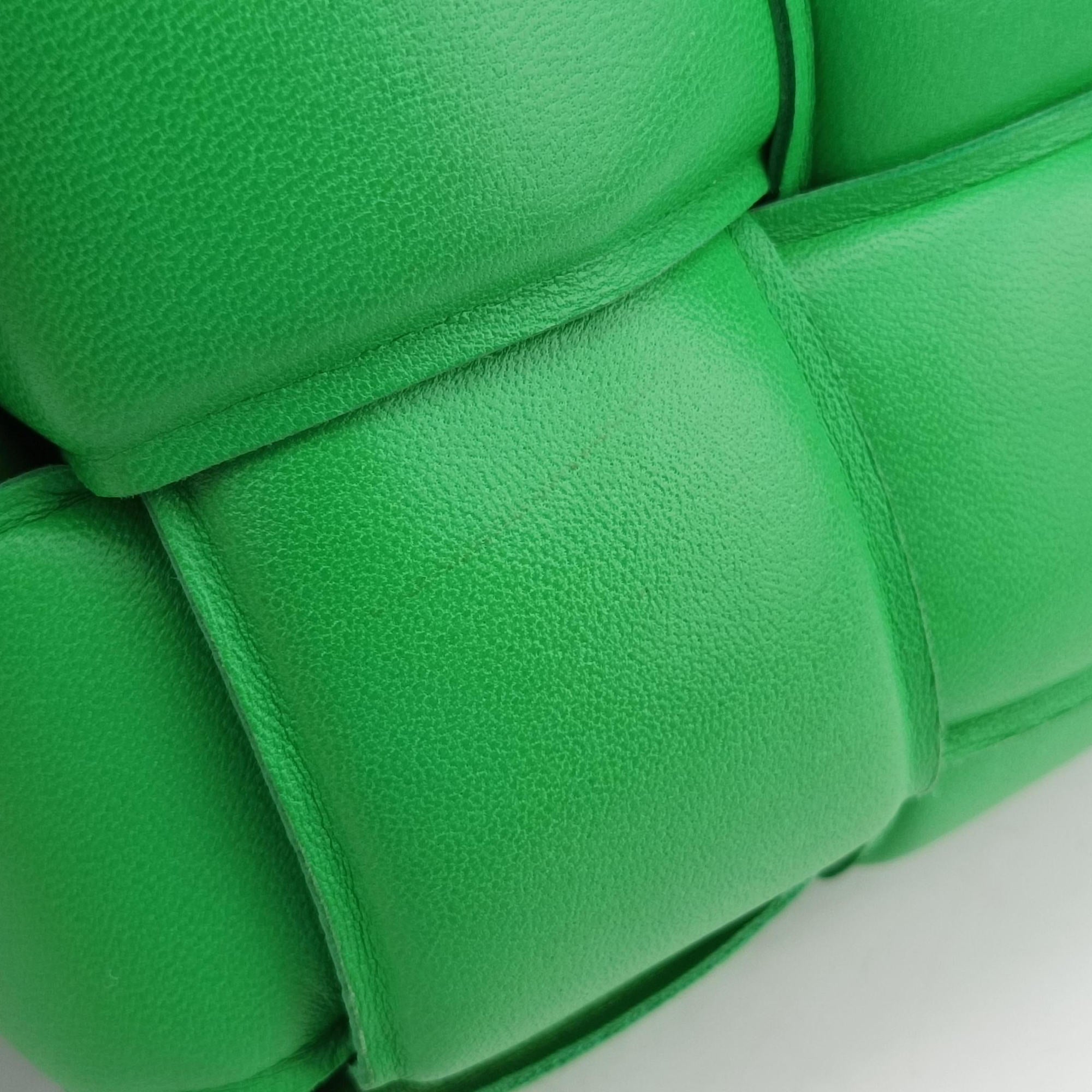 Pre-owned Bottega Veneta Padded Cassette Green lambskin  shoulderbag | stylenewstar