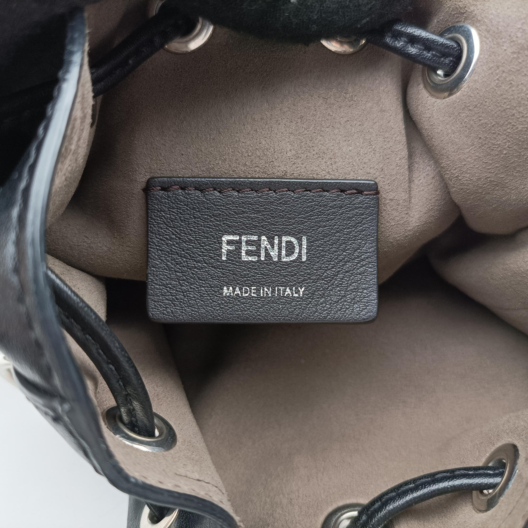 Secondhand Fendi Mon Tresor Mini Bucket Black Leather 8BS010 handbag | stylenewstar