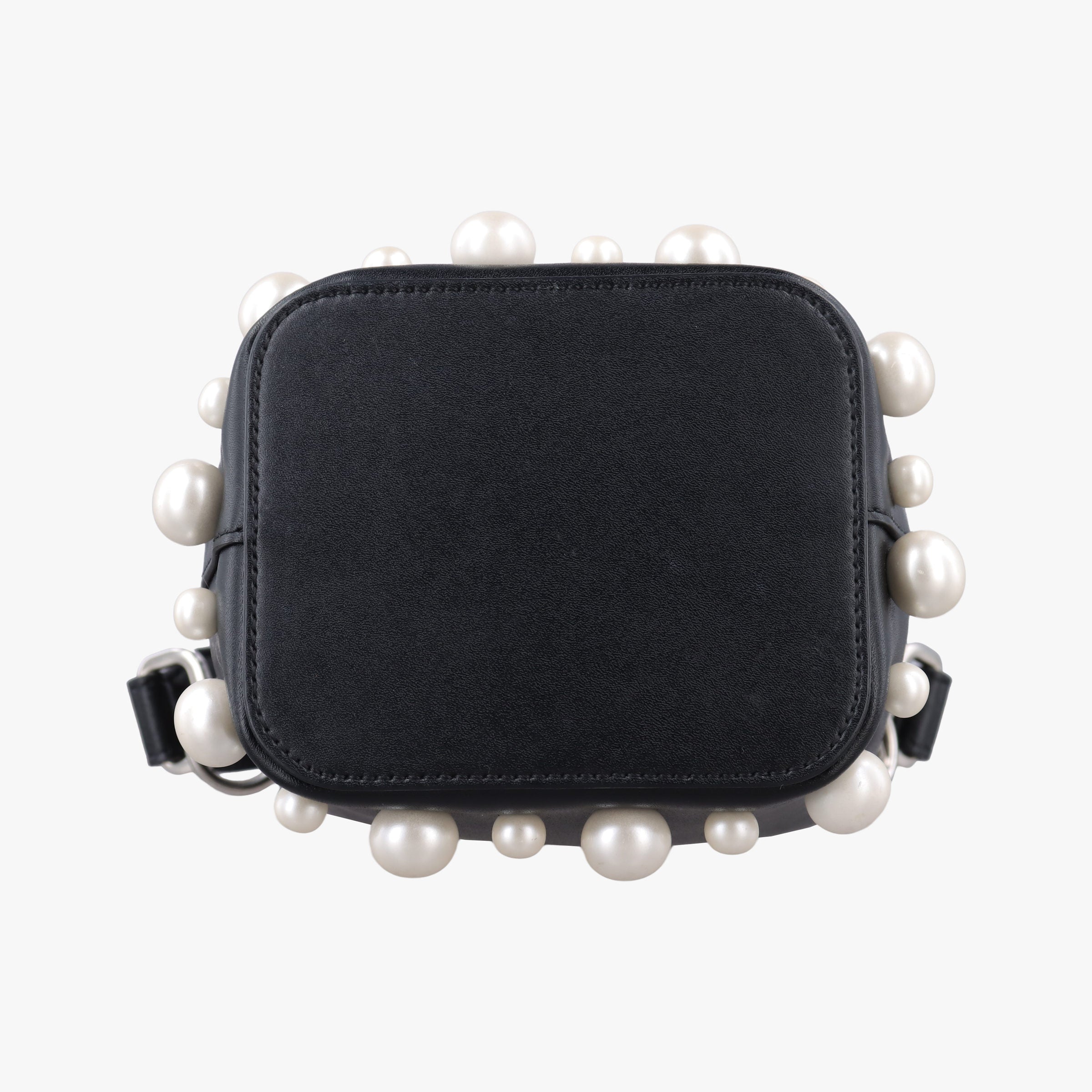 Secondhand Fendi Mon Tresor Mini Bucket Black Leather 8BS010 handbag | stylenewstar