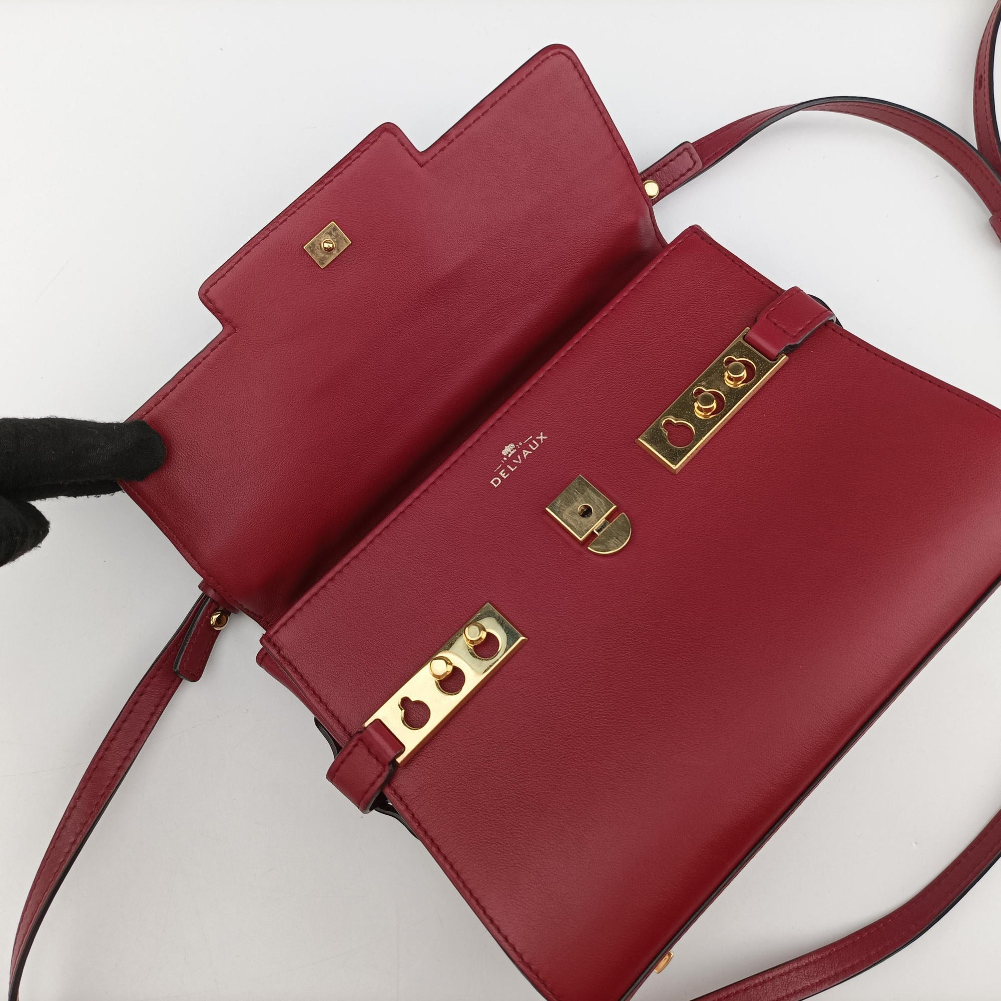 Secondhand Delvaux Tampete Burgundy Leather  shoulderbag | stylenewstar