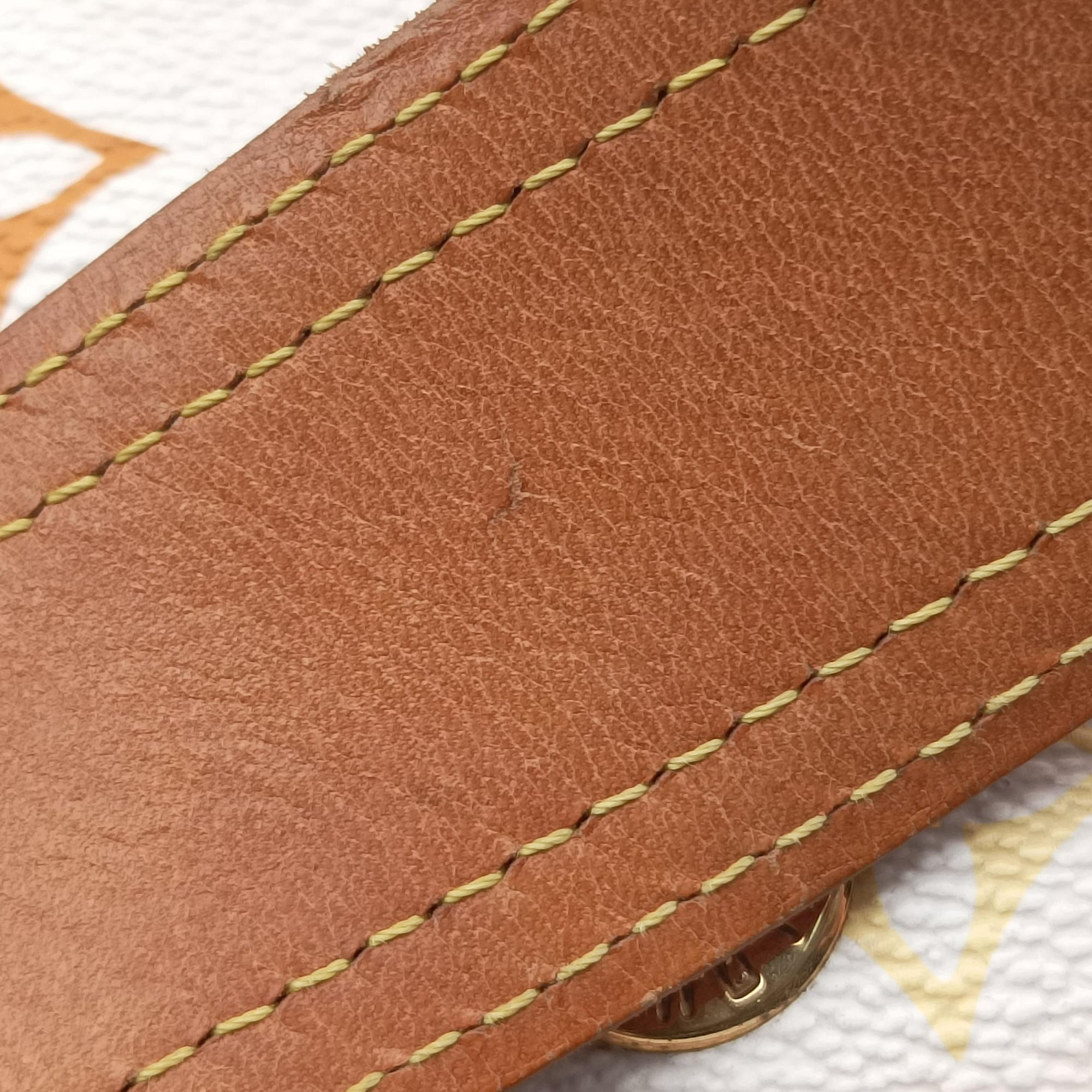 Secondhand Louis Vuitton Petit NOe white Monogram Multicolor M42229 shoulderbag | stylenewstar
