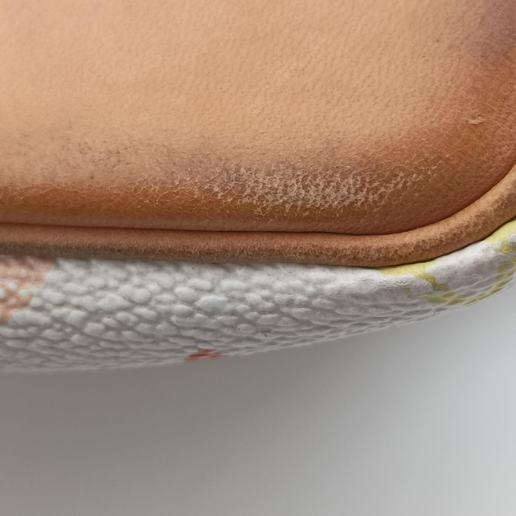 Secondhand Louis Vuitton Petit NOe white Monogram Multicolor M42229 shoulderbag | stylenewstar