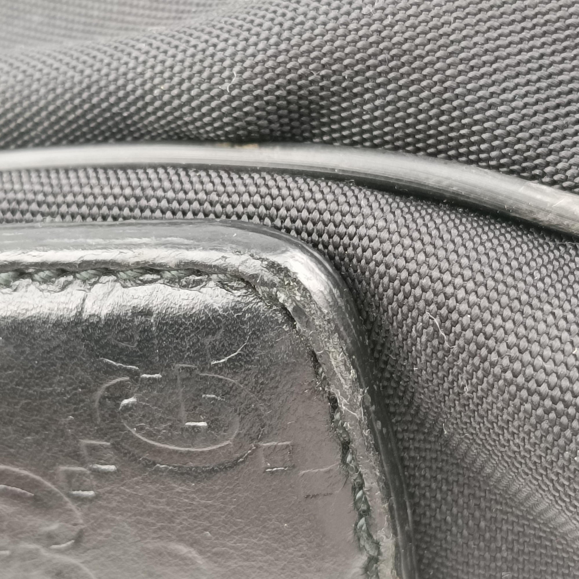 Pre-owned Gucci Guccissima Black canvas×leather 162783 shoulderbag | stylenewstar
