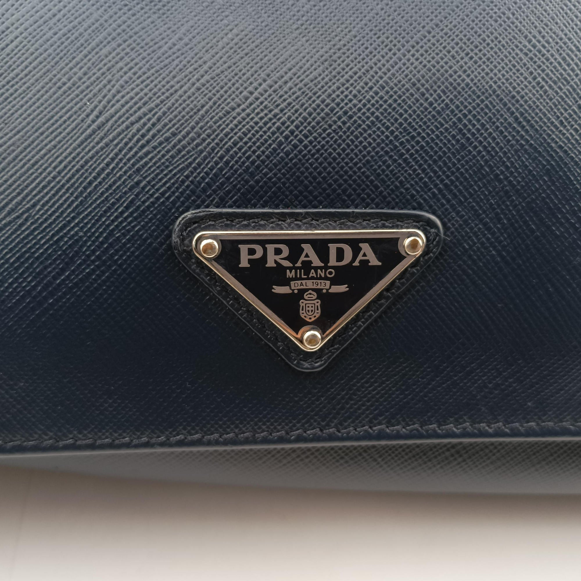 Pre-owned Prada Triangle Logo Plate Navy Saffiano Leather  shoulderbag | stylenewstar