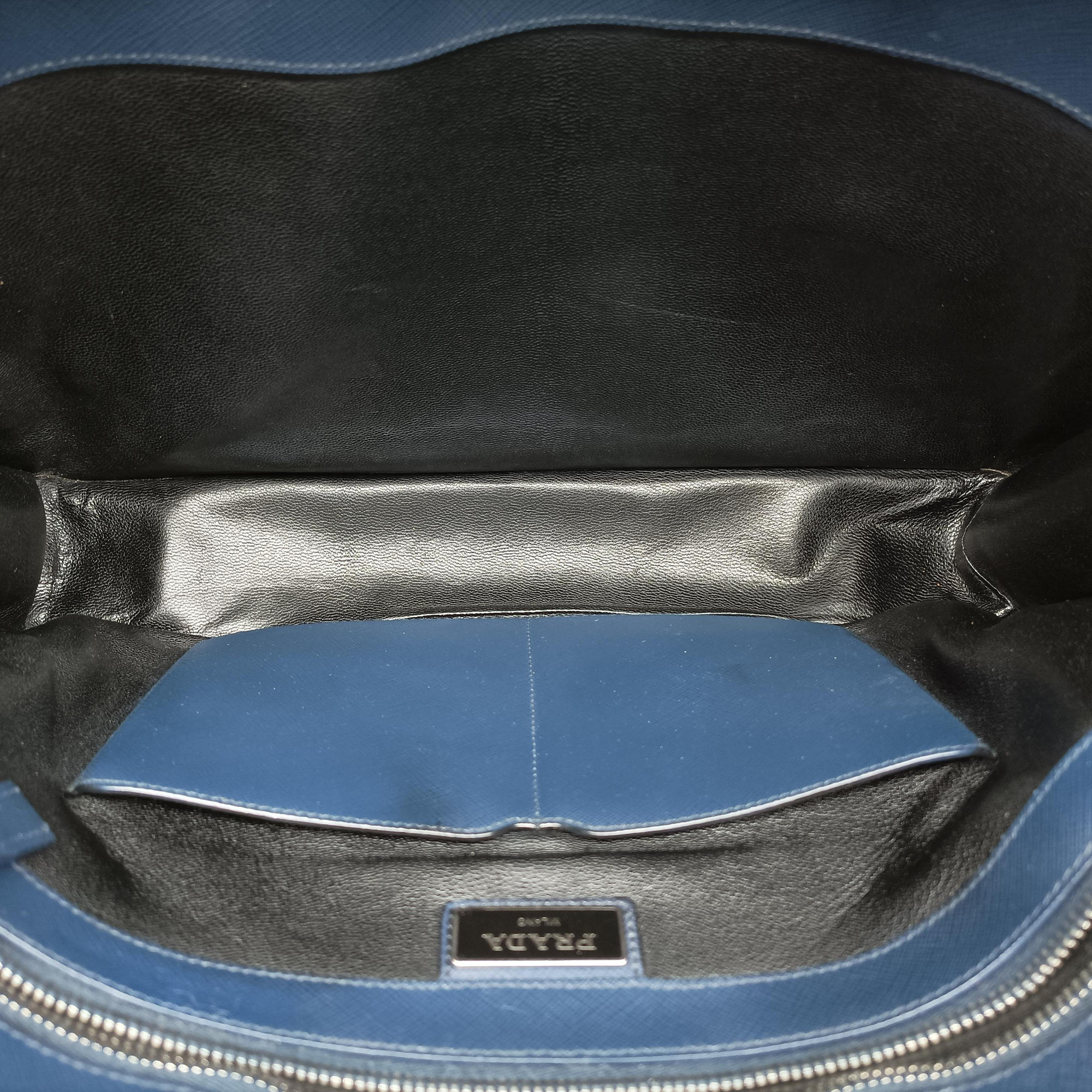 Pre-owned Prada Triangle Logo Plate Navy Saffiano Leather  shoulderbag | stylenewstar