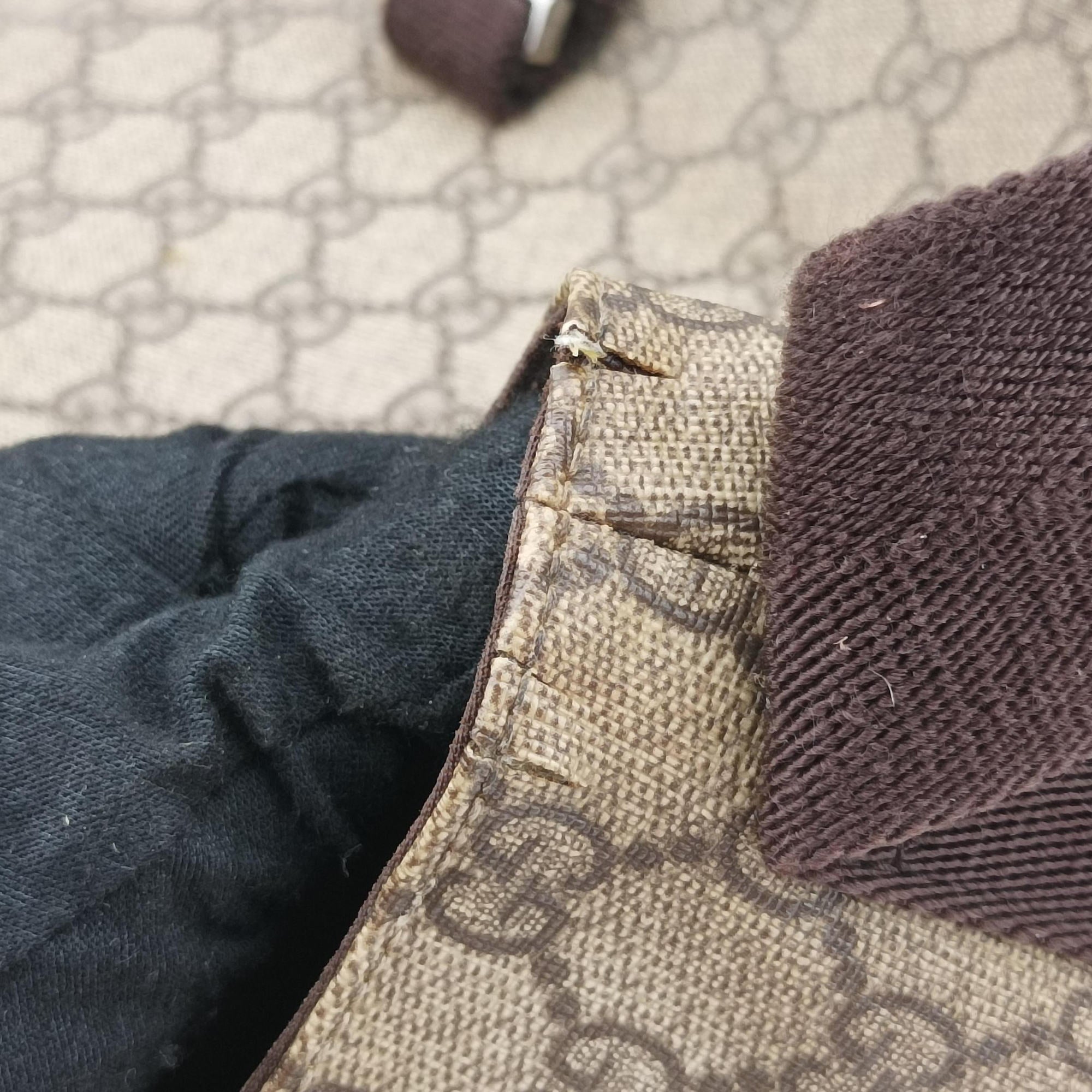 Pre-owned Gucci GG Supreme Double Buckle Beige × Dark Brown PVC coated canvas 122373 shoulderbag | stylenewstar