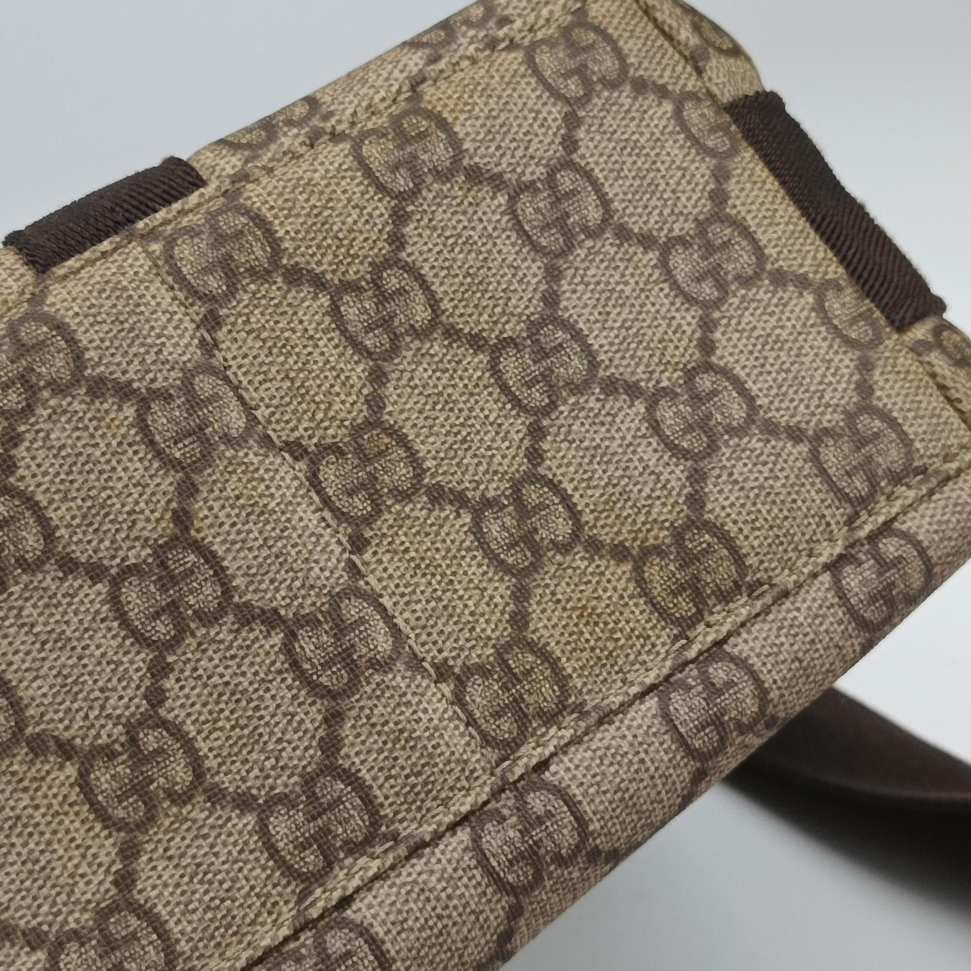 Pre-owned Gucci GG Supreme Double Buckle Beige × Dark Brown PVC coated canvas 122373 shoulderbag | stylenewstar