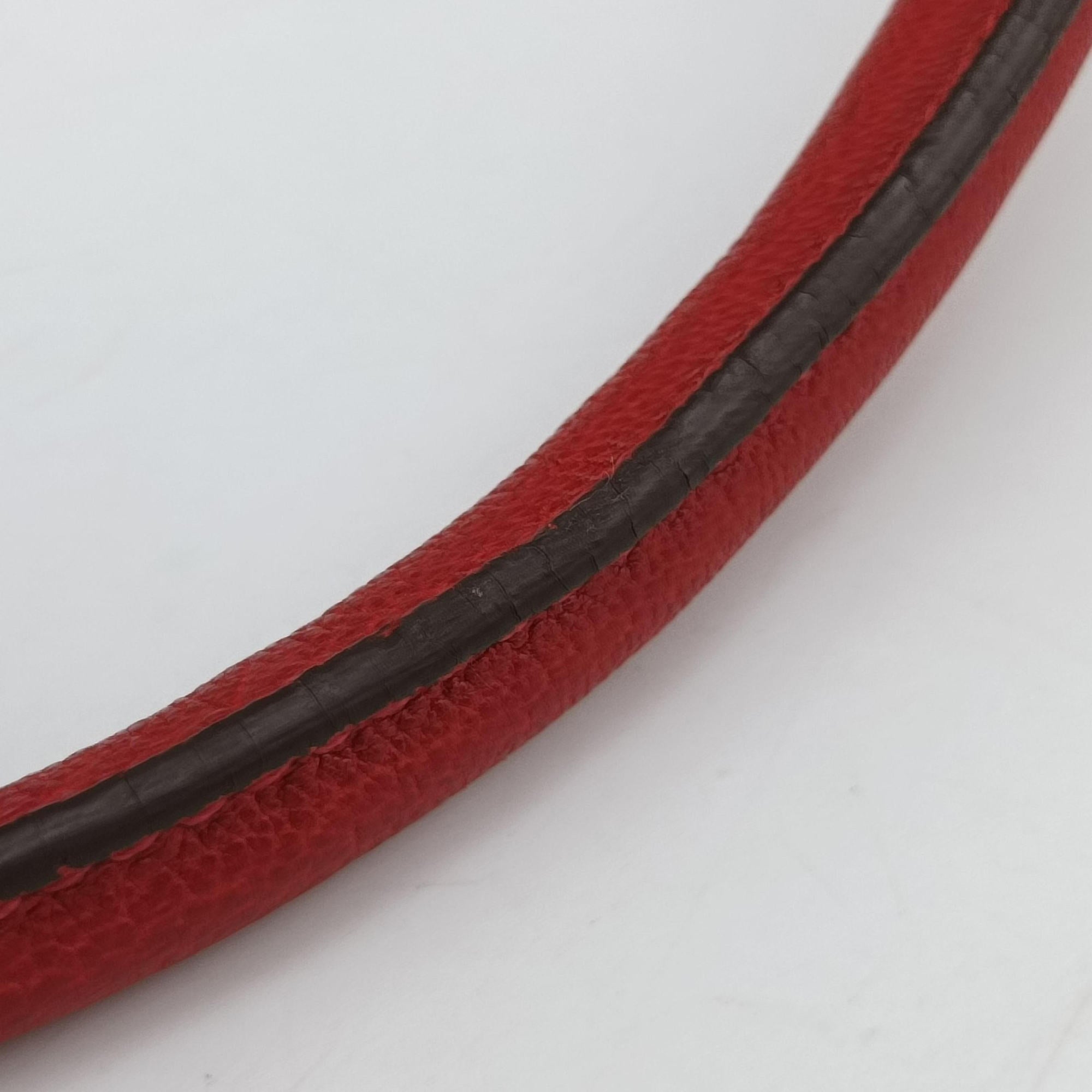 Pre-owned Ferragamo Vara Ribbon Red calfskin  shoulderbag | stylenewstar