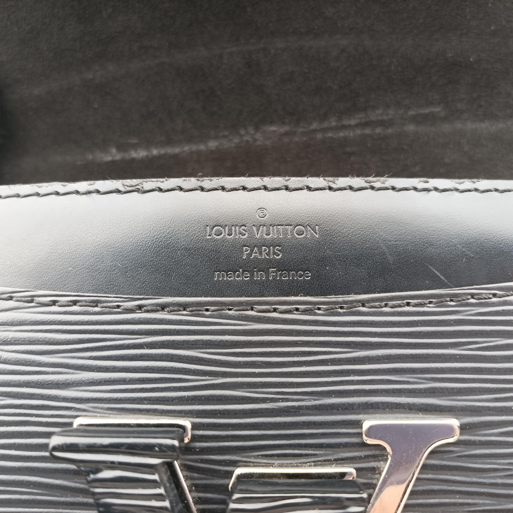 Pre-owned Louis Vuitton Pochette Louise PM Noir Epi M41275 clutchbag | stylenewstar