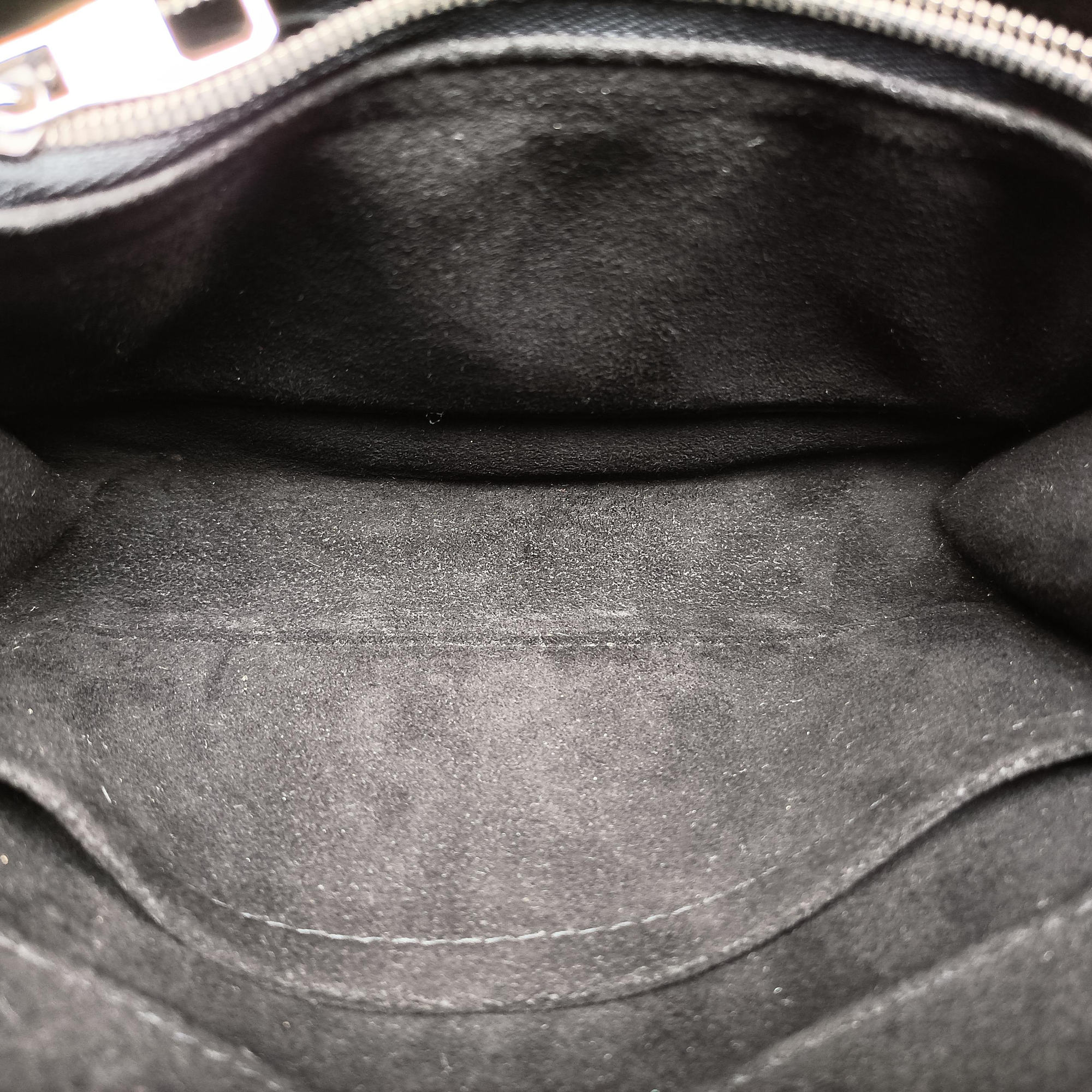 Pre-owned Louis Vuitton Pochette Louise PM Noir Epi M41275 clutchbag | stylenewstar