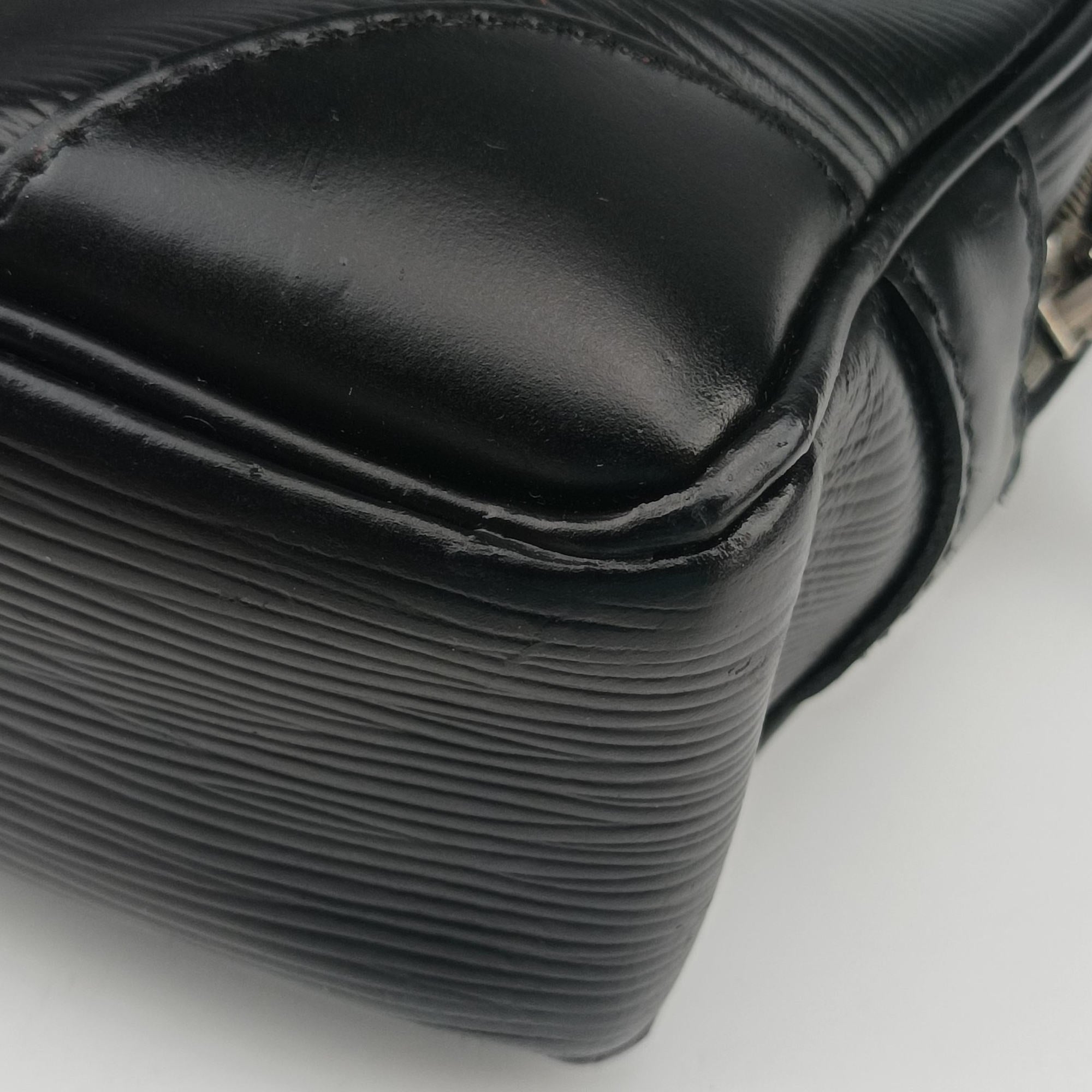 Pre-owned Louis Vuitton Porto Document Voyage Black Epi M59162 handbag | stylenewstar