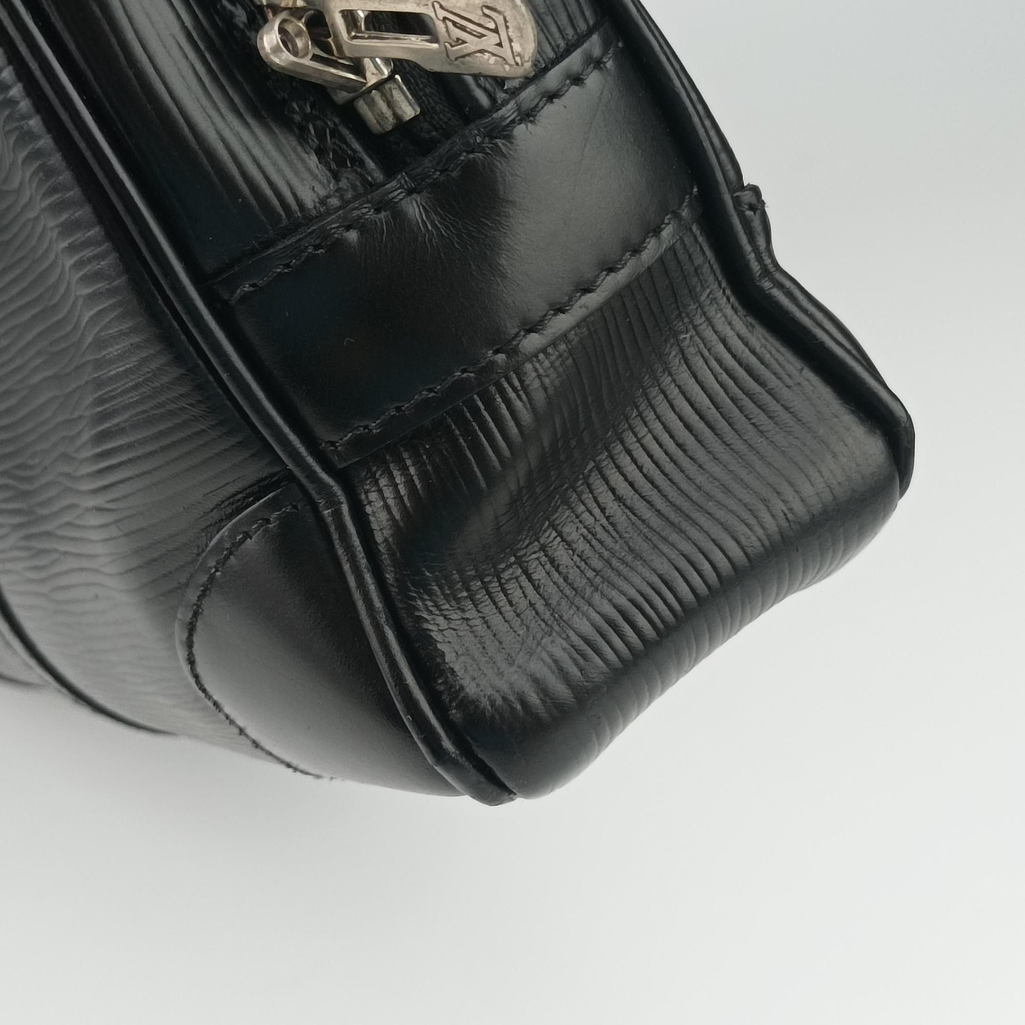 Pre-owned Louis Vuitton Porto Document Voyage Black Epi M59162 handbag | stylenewstar