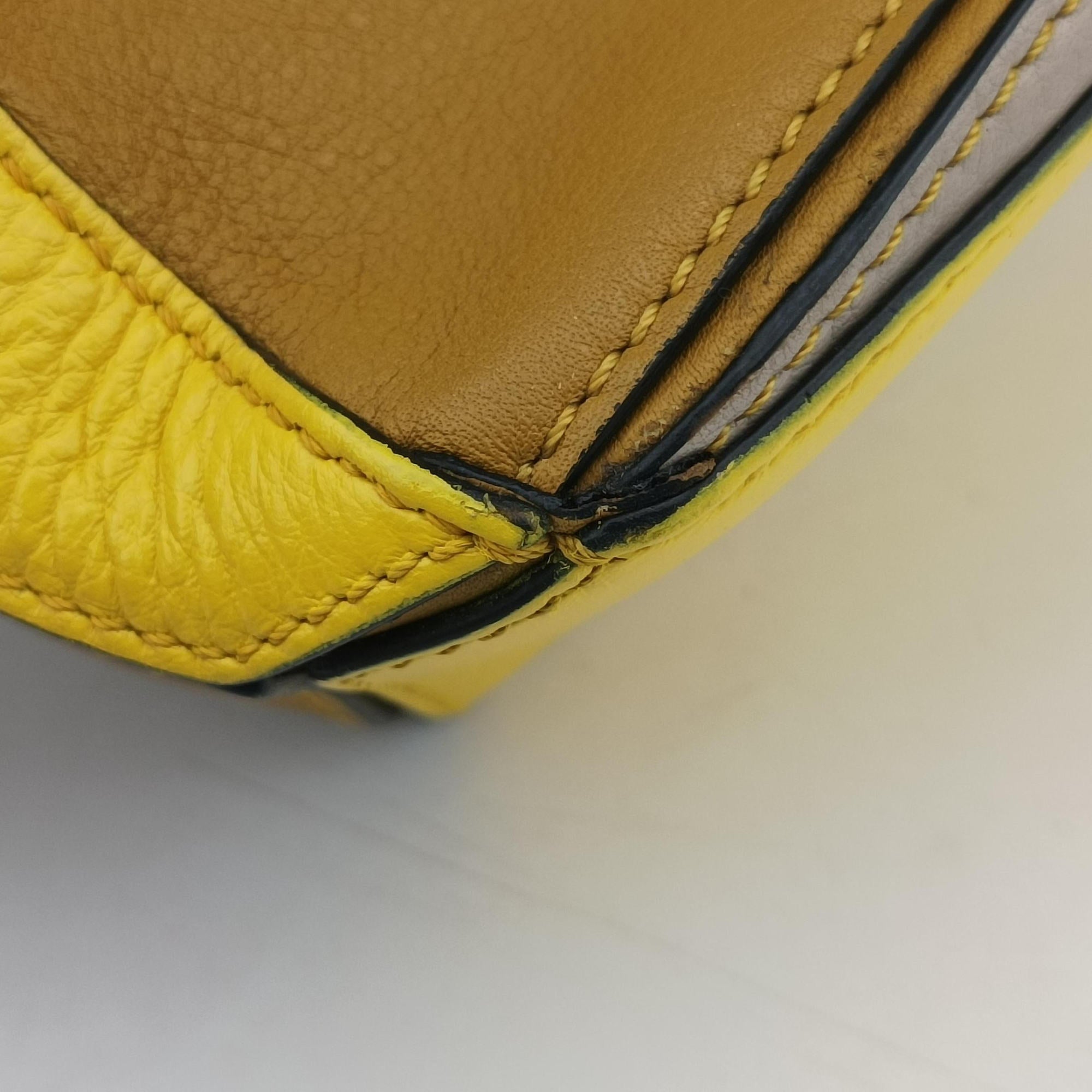 Pre-owned Loewe Puzzle　mini Beige × Khaki × Yellow Leather  shoulderbag | stylenewstar