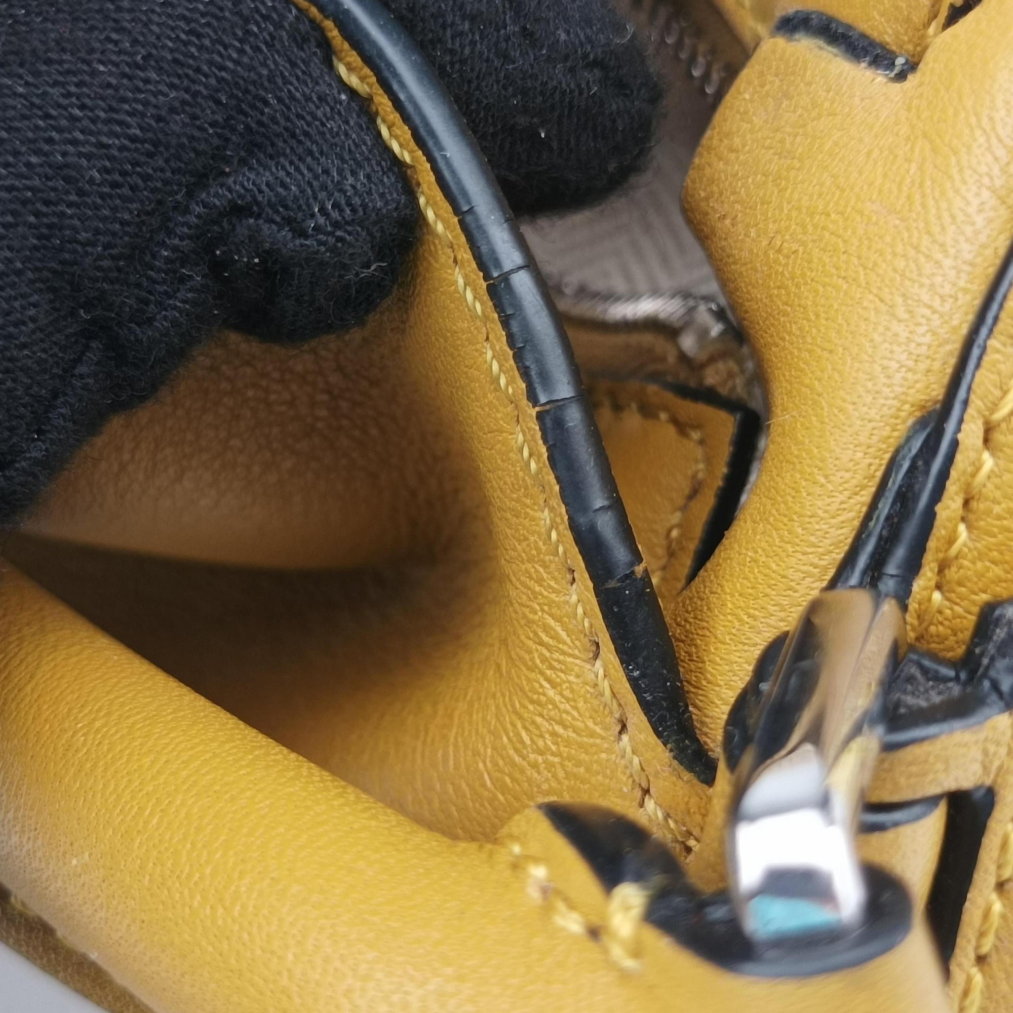 Pre-owned Loewe Puzzle　mini Beige × Khaki × Yellow Leather  shoulderbag | stylenewstar