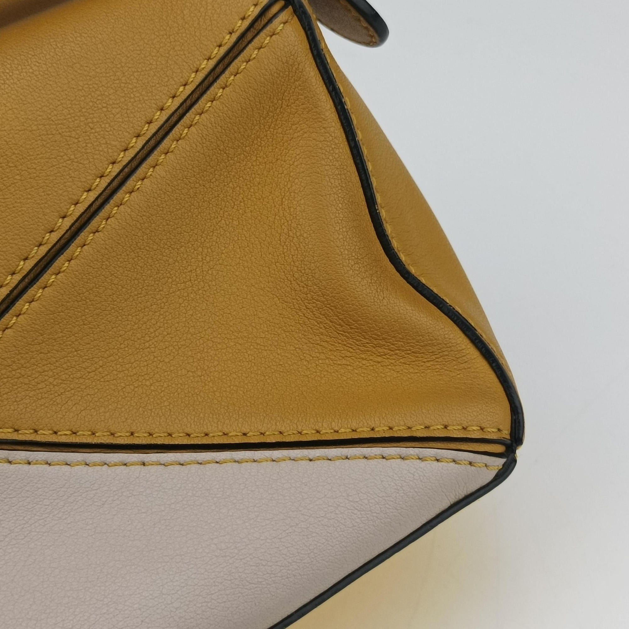 Pre-owned Loewe Puzzle　mini Beige × Khaki × Yellow Leather  shoulderbag | stylenewstar