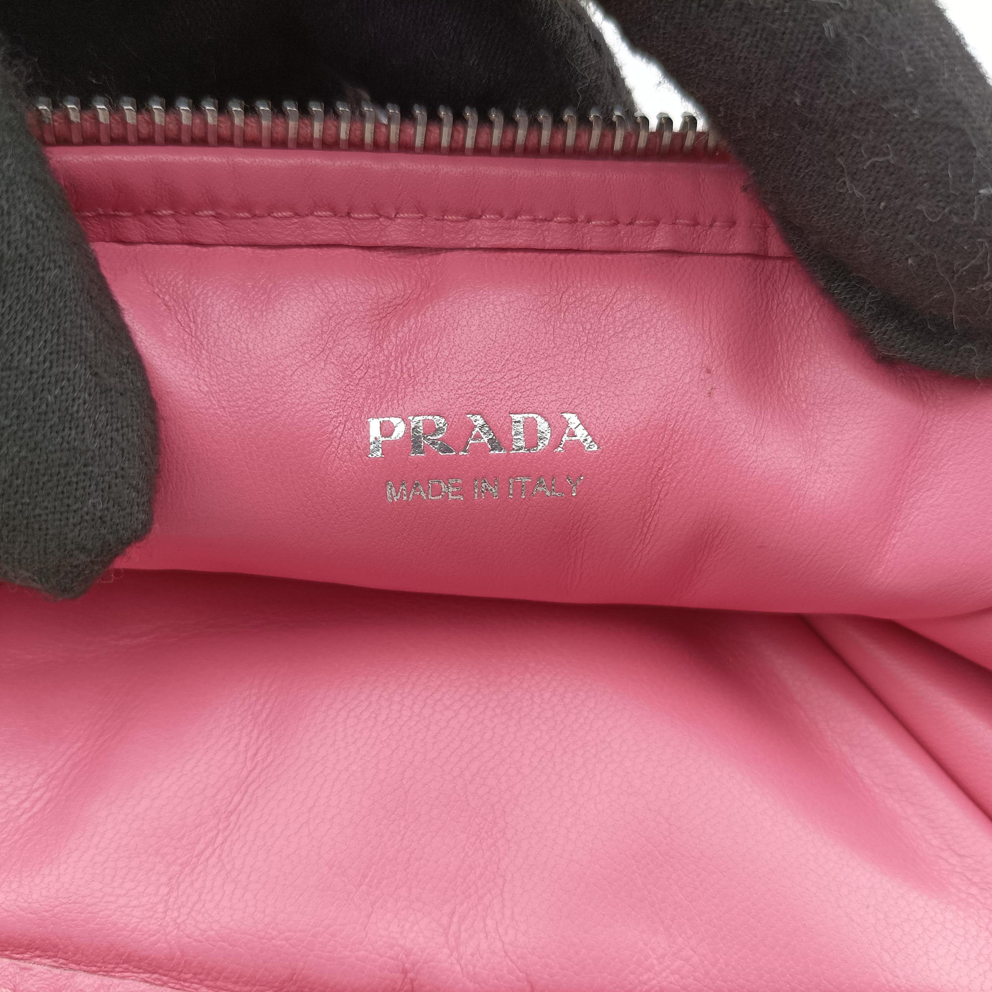 Pre-owned Prada Triangle mini Pink Leather 1NR015 shoulderbag | stylenewstar