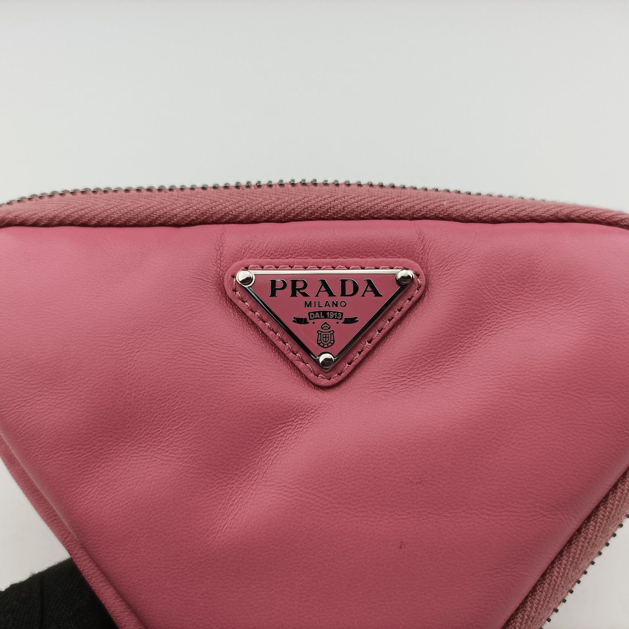 Pre-owned Prada Triangle mini Pink Leather 1NR015 shoulderbag | stylenewstar