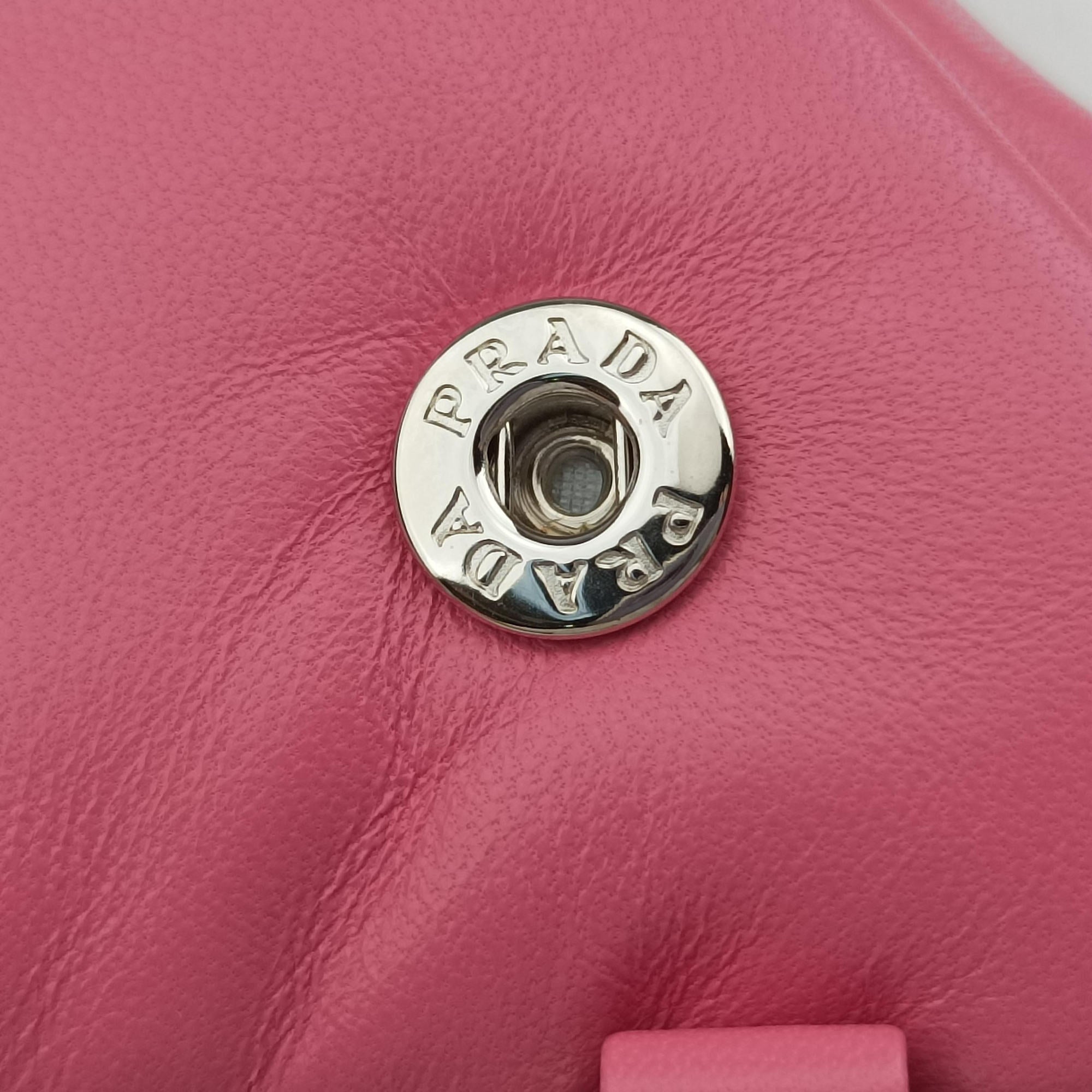 Pre-owned Prada Triangle mini Pink Leather 1NR015 shoulderbag | stylenewstar