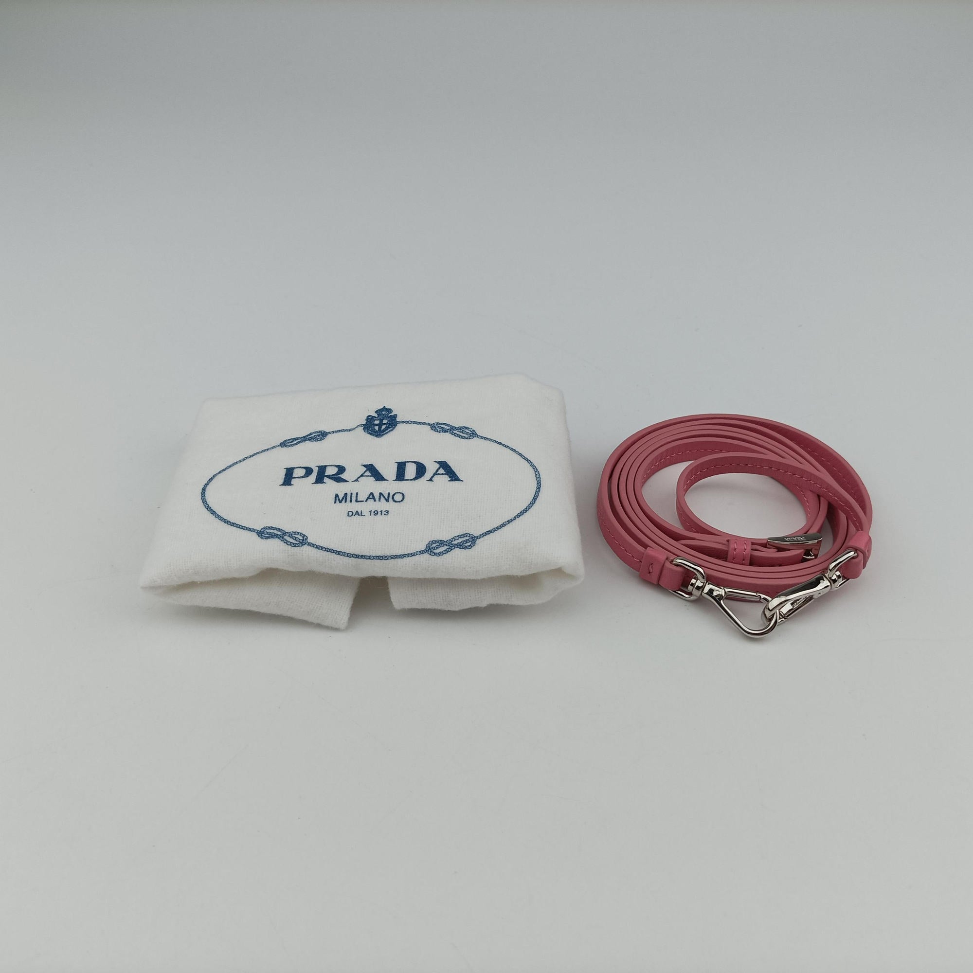 Pre-owned Prada Triangle mini Pink Leather 1NR015 shoulderbag | stylenewstar