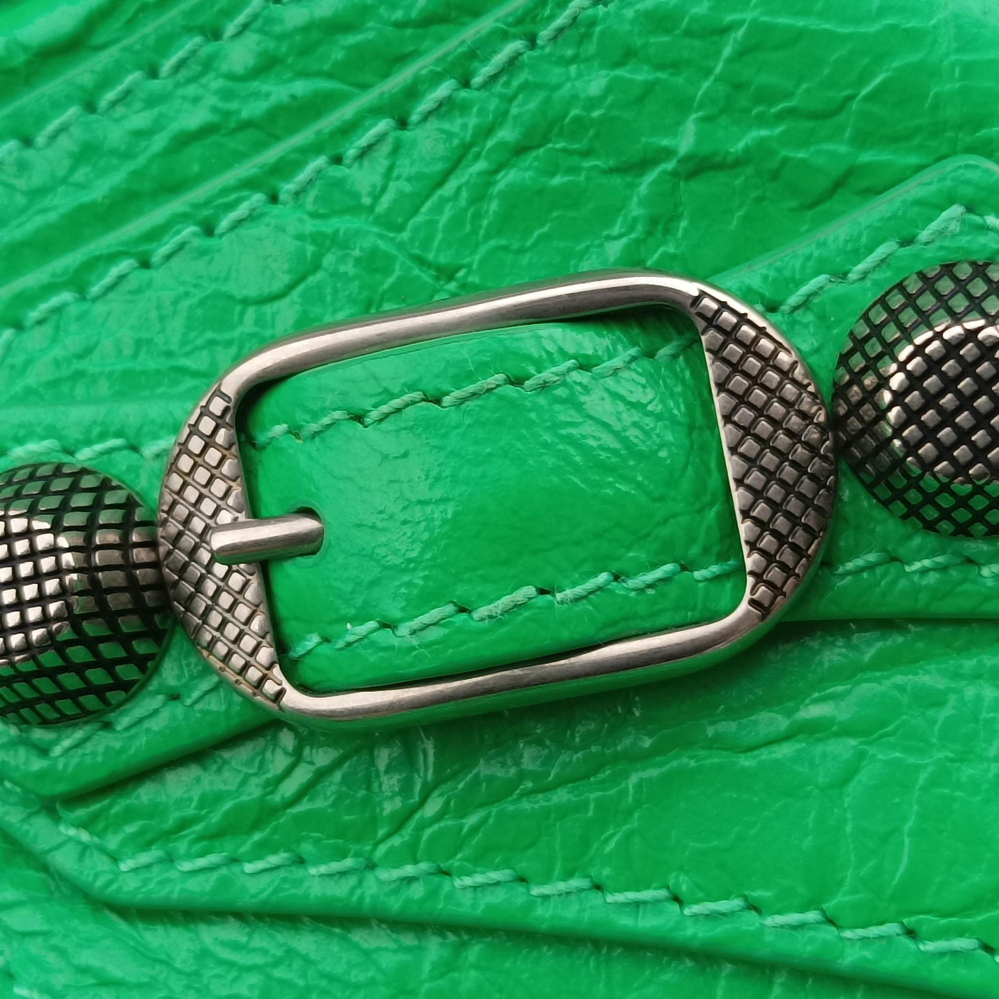 Pre-owned Balenciaga Le Cagole Green lambskin  shoulderbag | stylenewstar