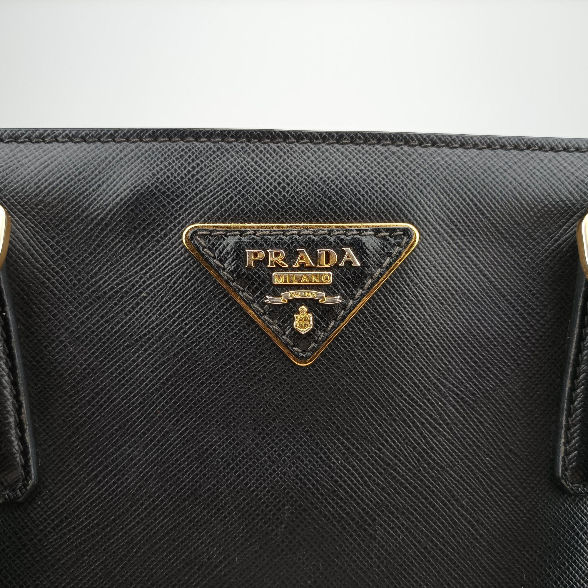 Pre-owned Prada Galleria Black SAFFIANO　Leather BN1802 shoulderbag | stylenewstar