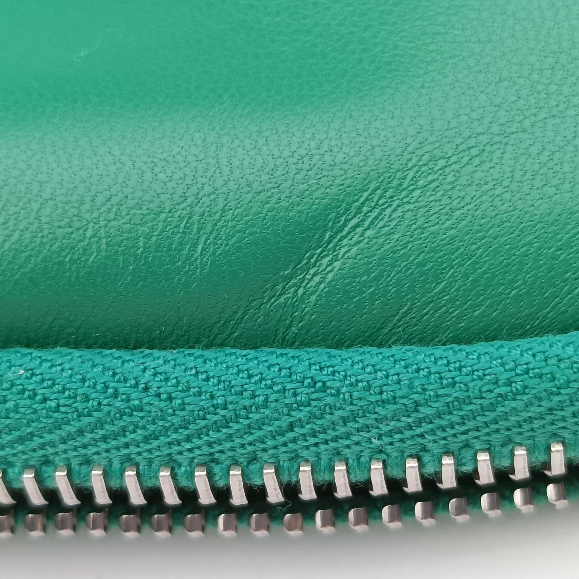 Secondhand Prada triangle mini Green Leather 1NR015 shoulderbag | stylenewstar