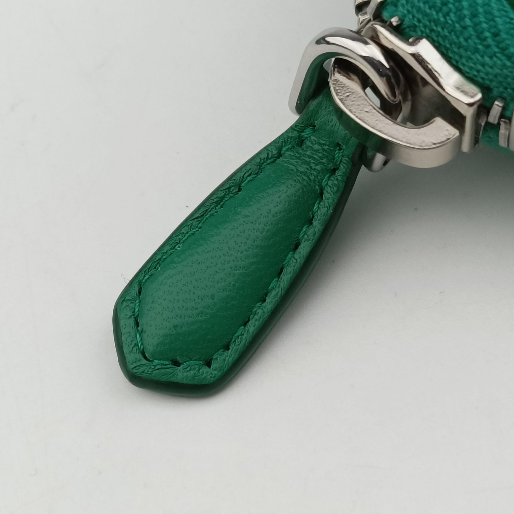 Secondhand Prada triangle mini Green Leather 1NR015 shoulderbag | stylenewstar